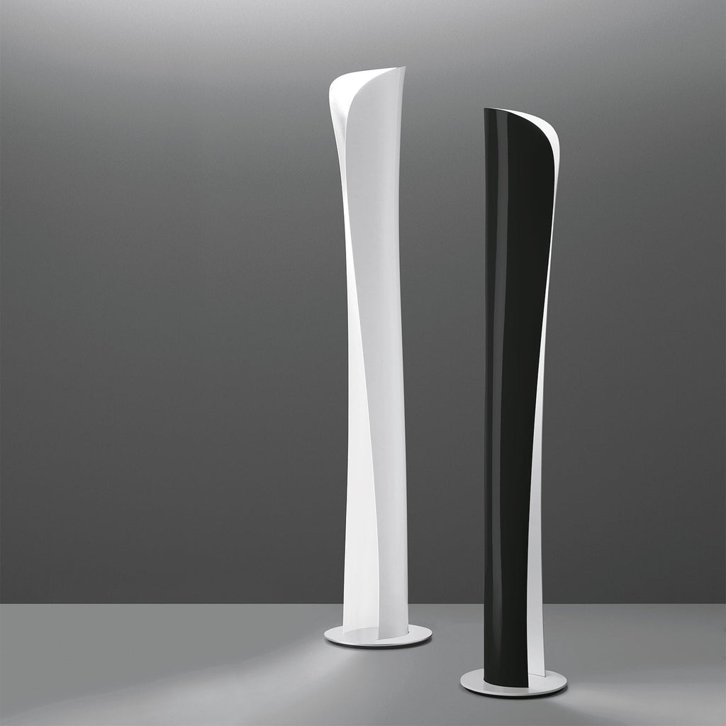 Nærbilde av LED gulvlampe Cadmo svart hvit dimbar 52W 2700K Artemide