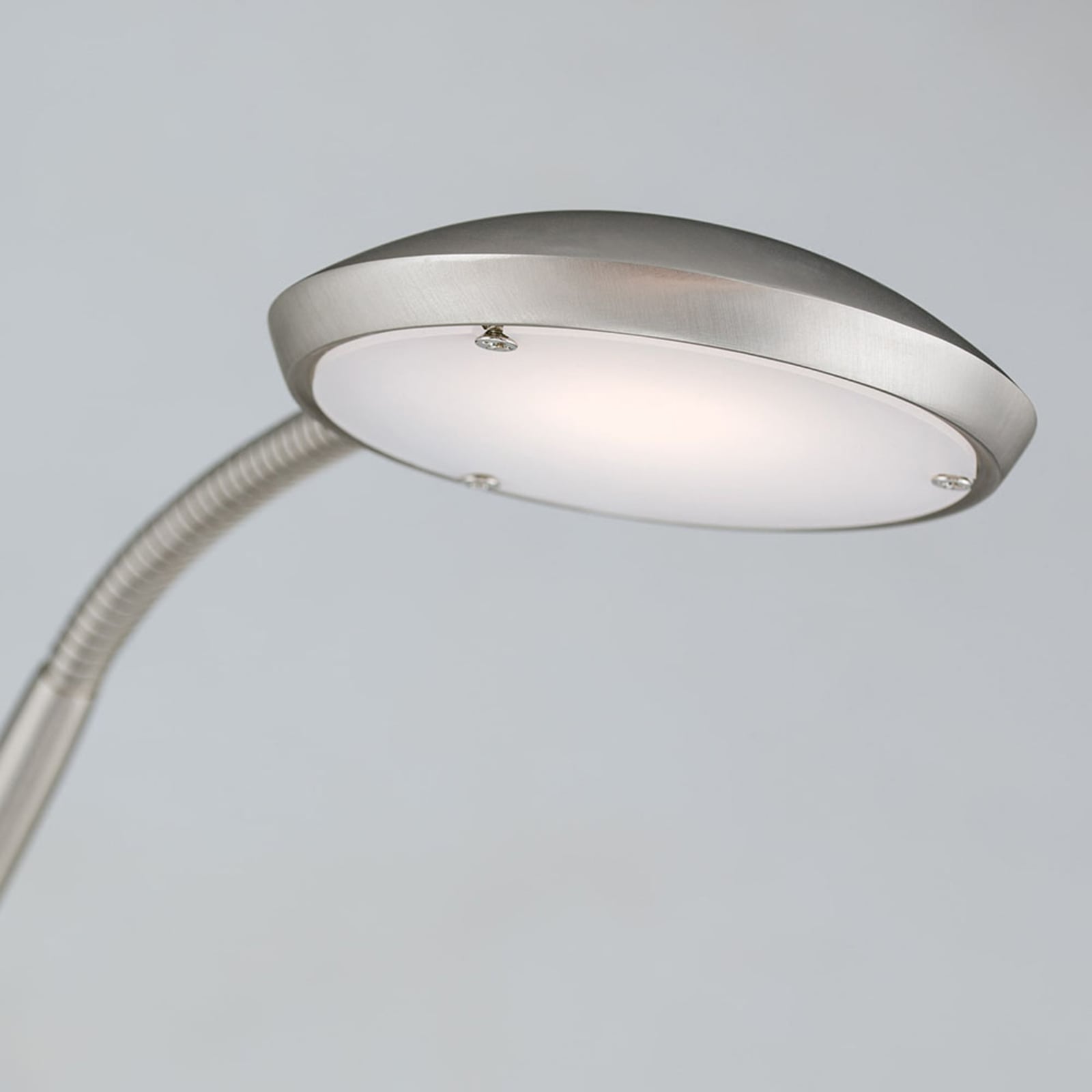 LED gulvlampe Cobra 2-lys dimbar matt nikkel arm justering