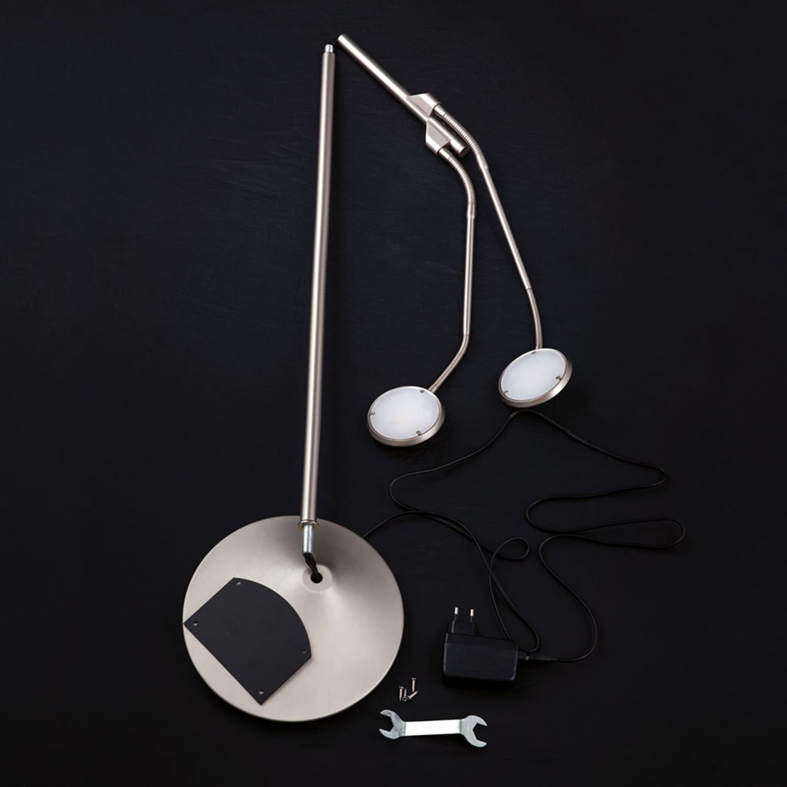 LED gulvlampe Cobra 2-lys dimbar matt nikkel sideprofil