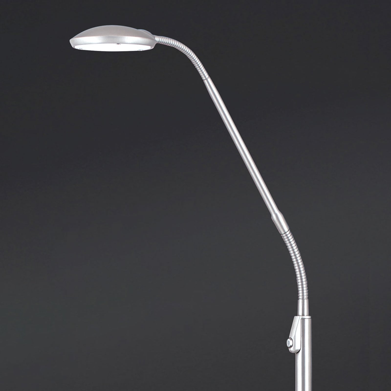 LED gulvlampe Cobra matt nikkel CCT dimbar 6W bakside