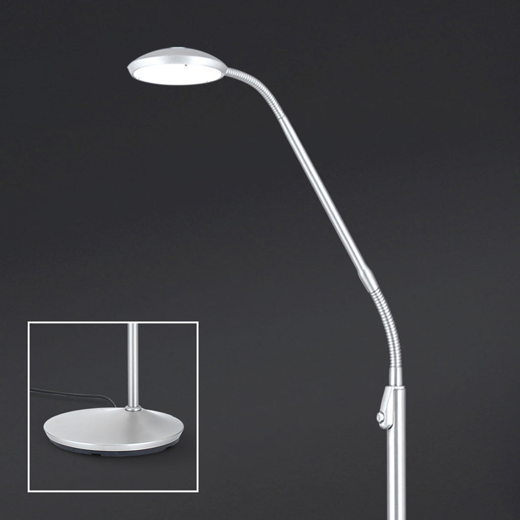 LED gulvlampe Cobra matt nikkel CCT dimbar 6W montert i stue