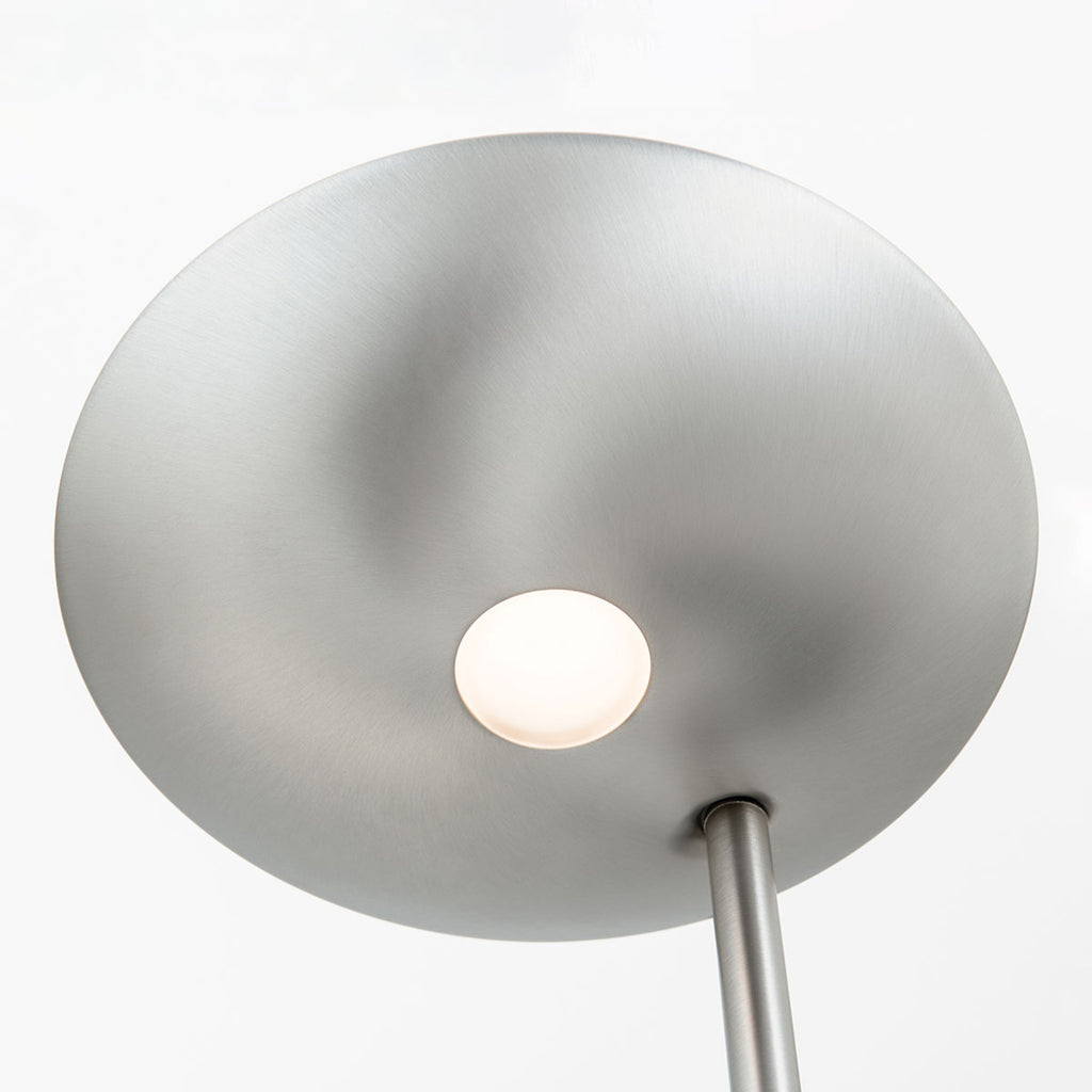 LED gulvlampe Cobra med leselampe matt nikkel nærbilde av lys
