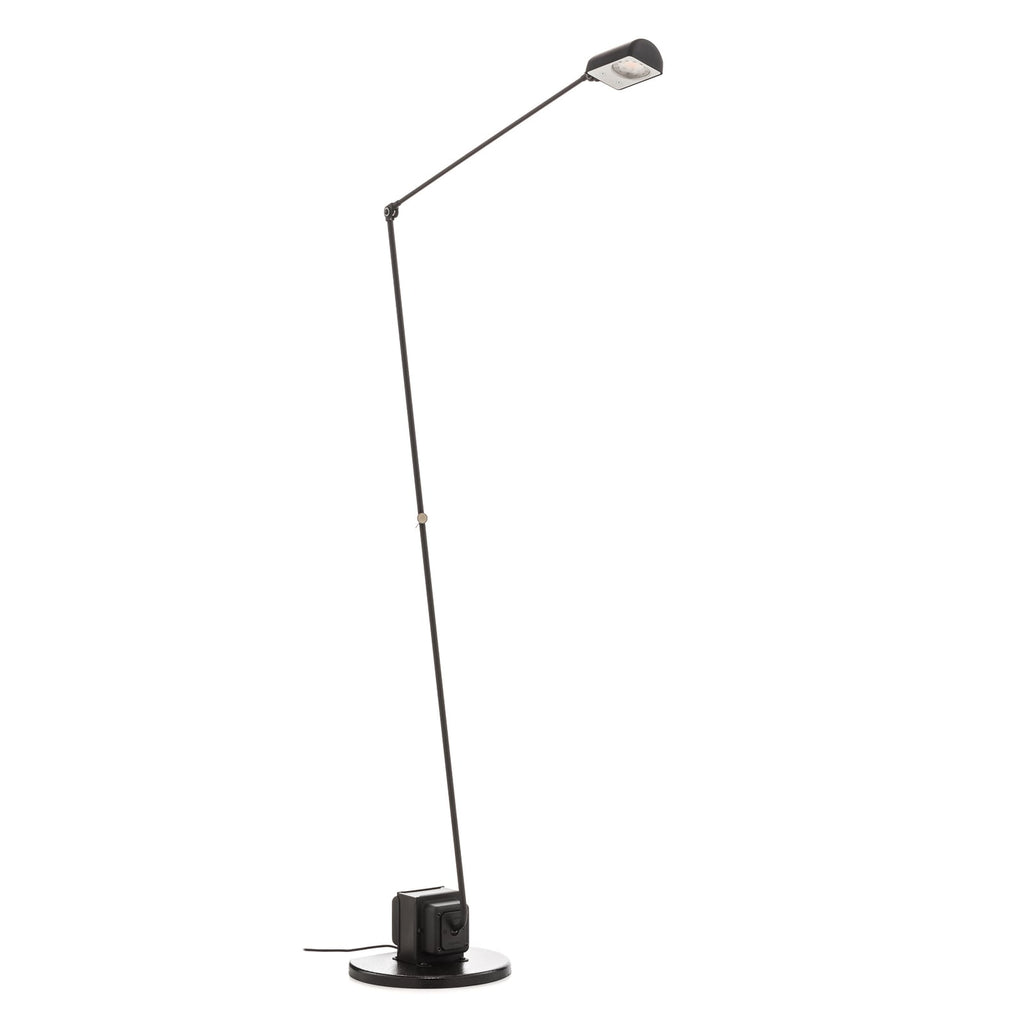 Montert LED gulvlampe Daphine dimbar svart stål i stue