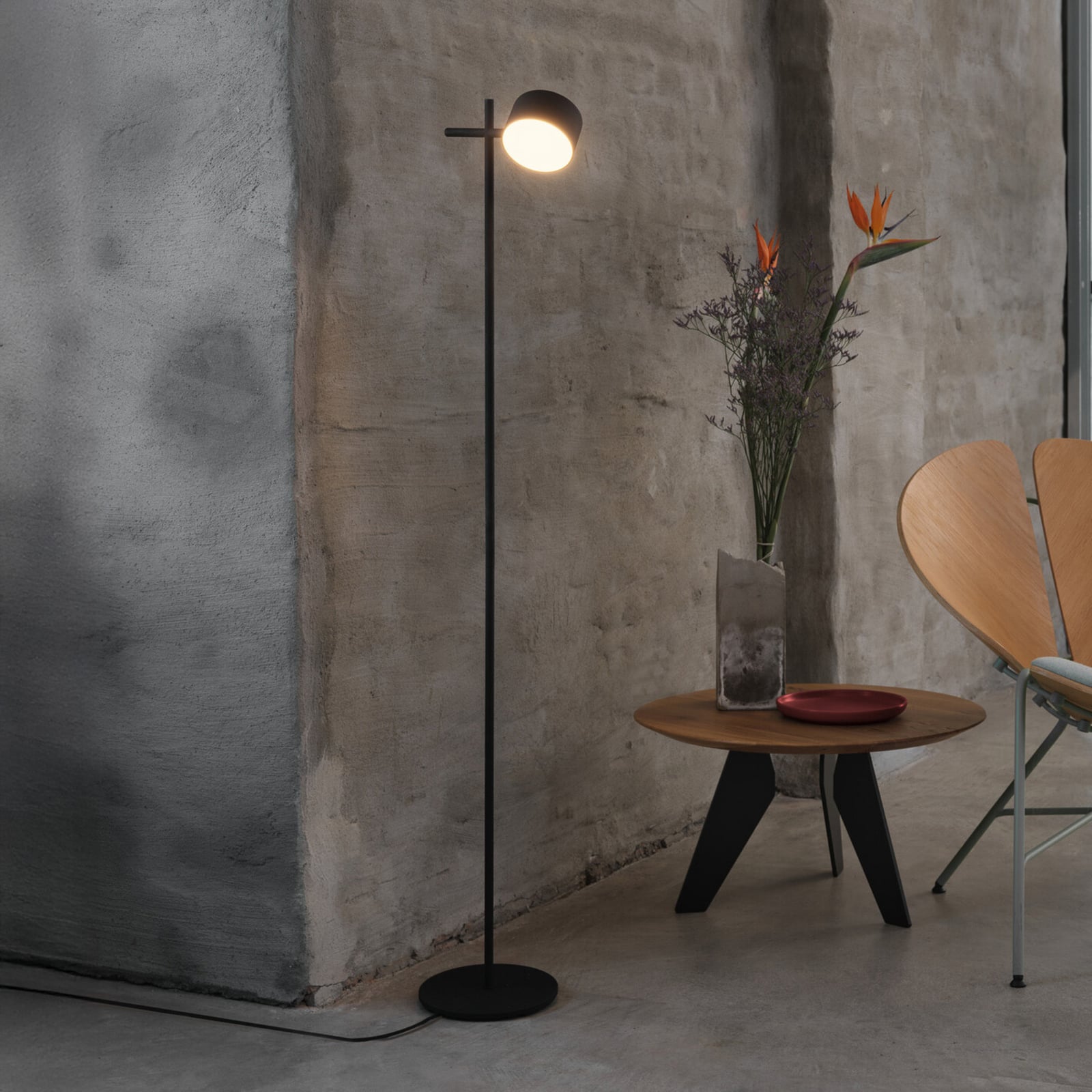 LED gulvlampe Decor Kyoto dimbar med fjernkontroll svart forfra