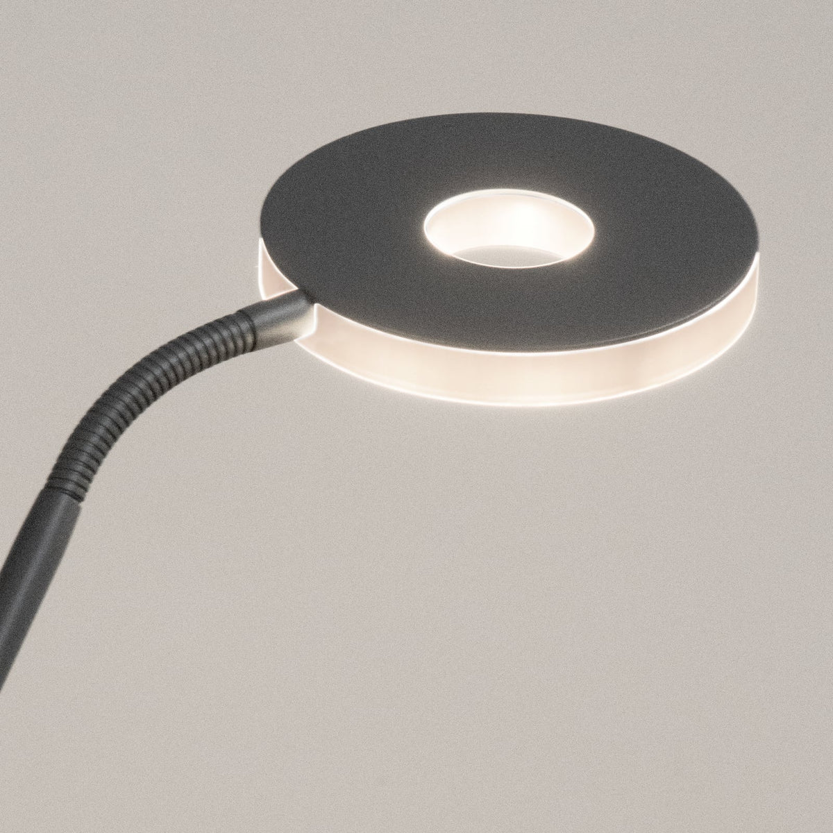 Detalj av LED gulvlampe Dent 2-lys dimbar CCT metall og glass
