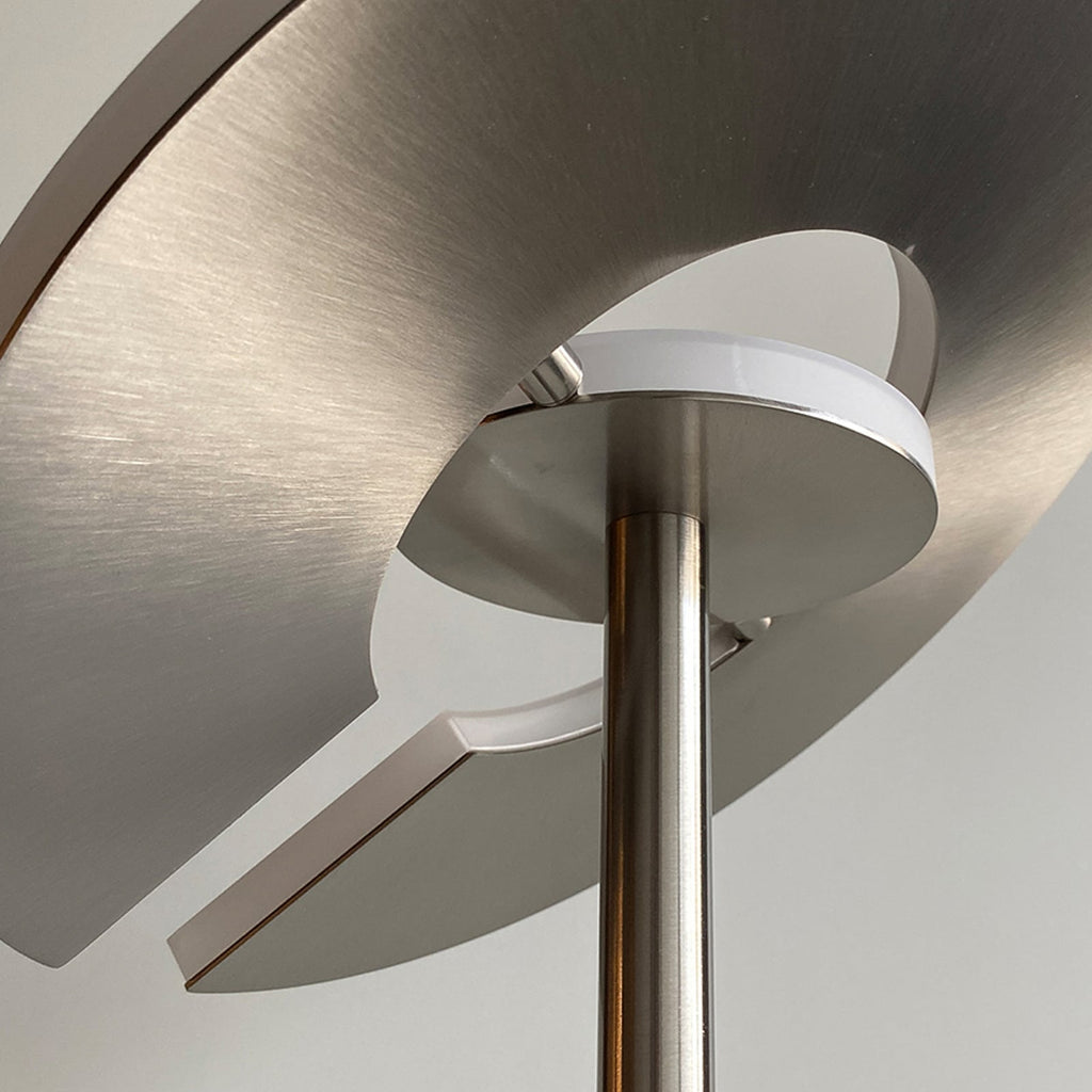 LED gulvlampe Dent med lesearm CCT dimbar nikkel oversikt fra siden