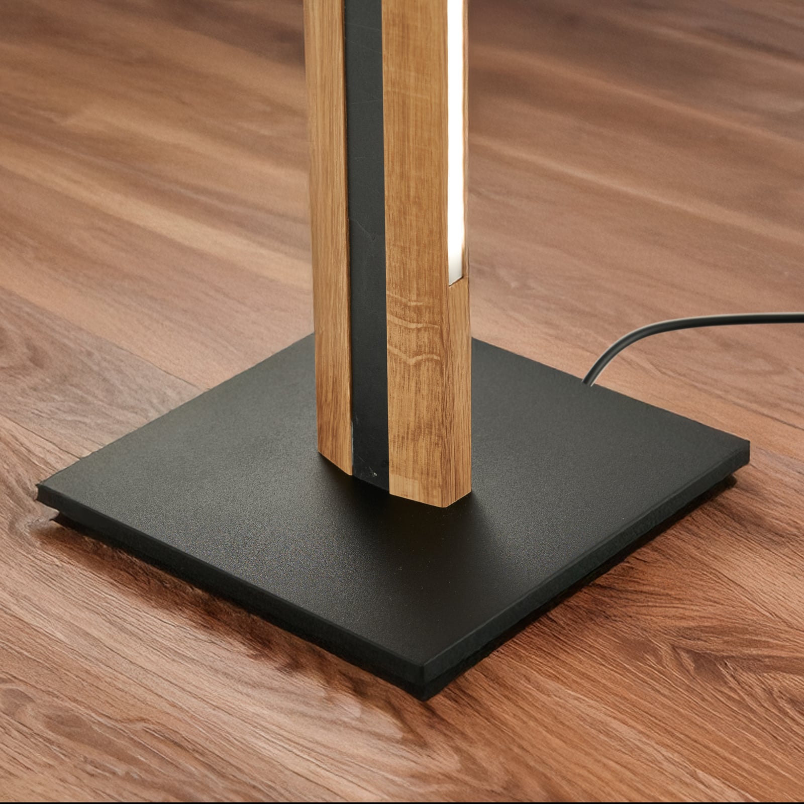 LED gulvlampe Elis dimbar eik/svart 148 cm sideprofil