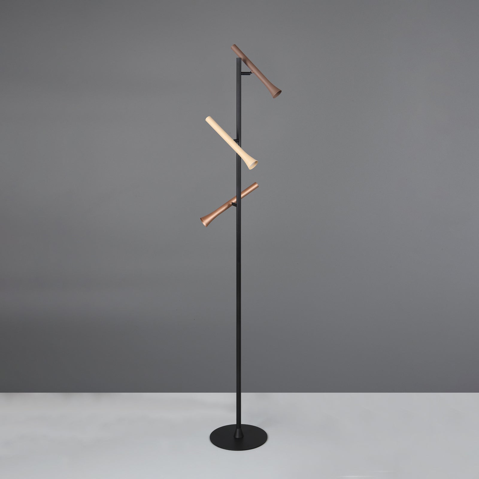 LED gulvlampe Fiato 3-lys svart matt dimbar 150 cm detalj av metallmateriale