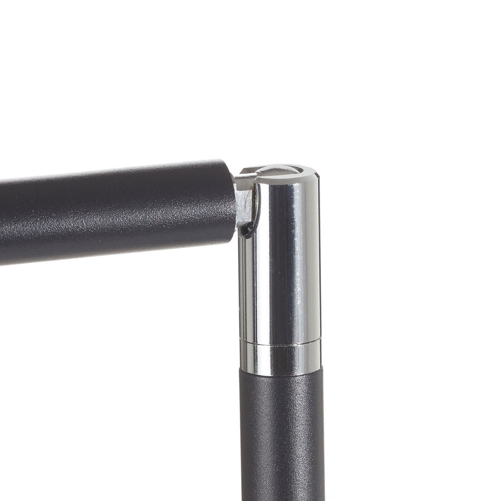 LED gulvlampe Filigran dimbar svart matt metall justerbar lysretning