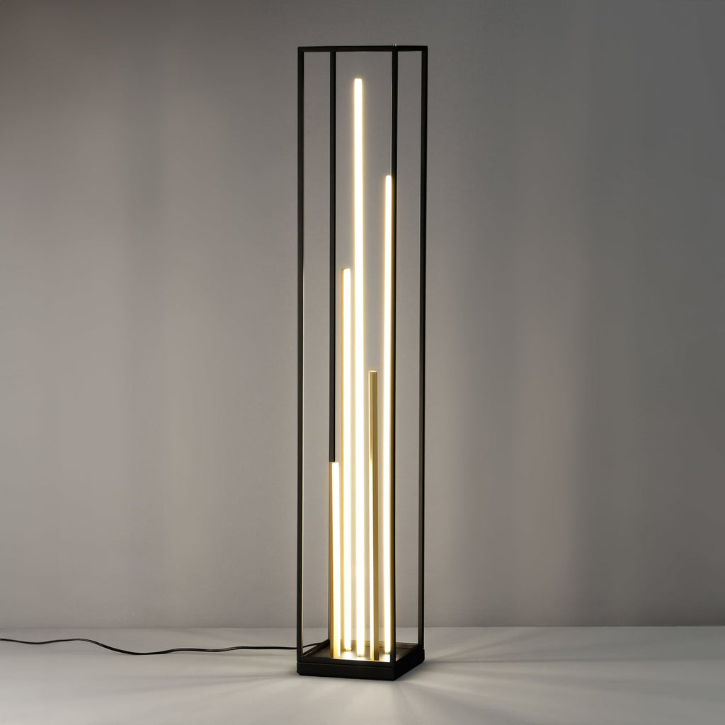 Montert LED gulvlampe Grid dimbar svart/gull i rom