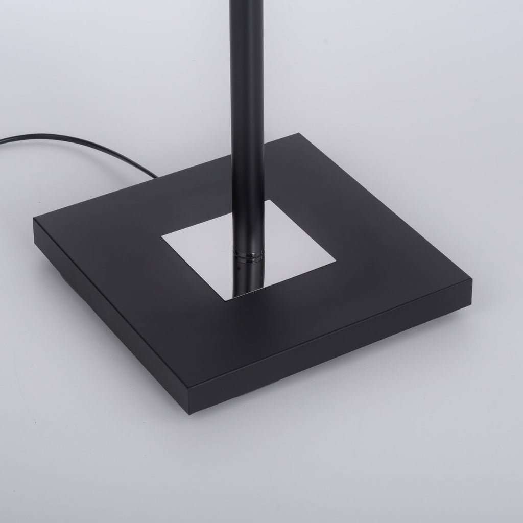 Nærbilde av LED gulvlampe Hans med leselampe kantet svart dimbar JUST LIGHT bryter