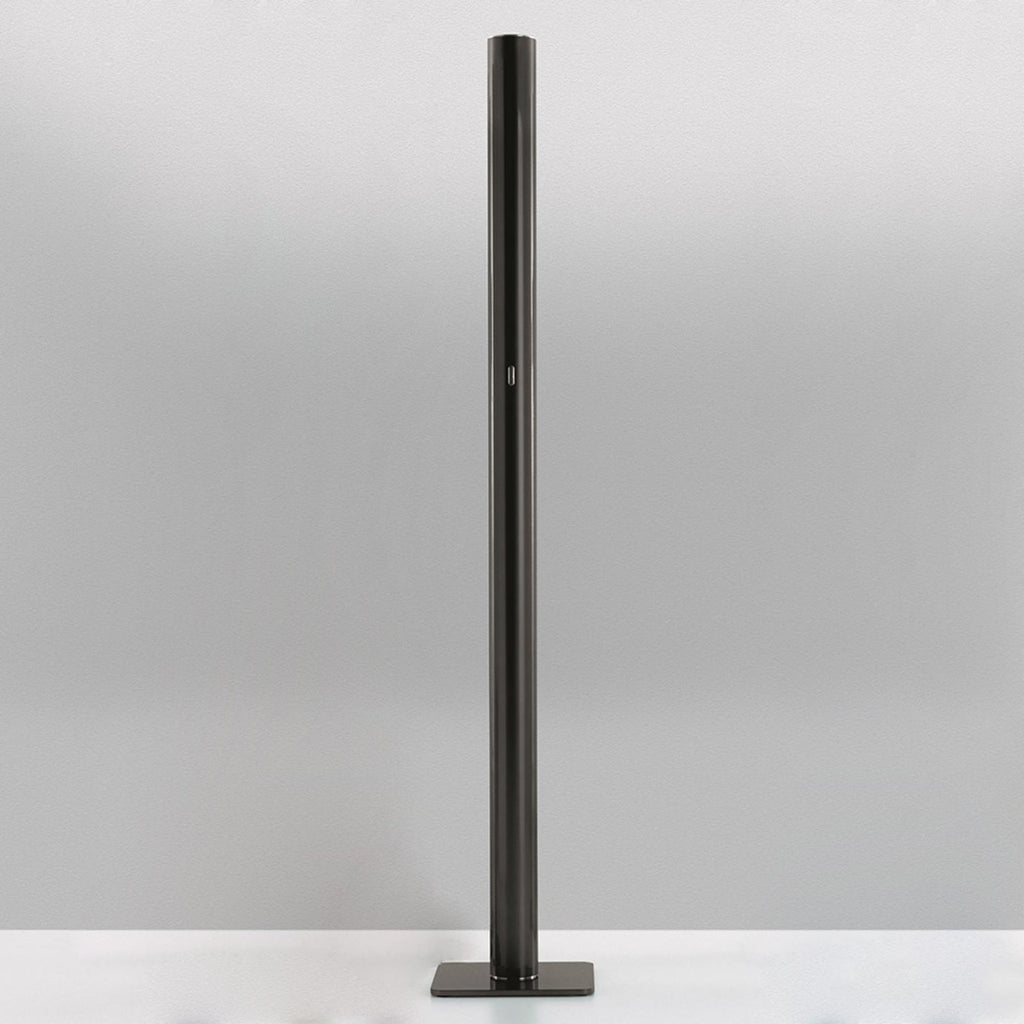 LED gulvlampe Ilio appstyrt dimbar svart 175 cm 3000K front