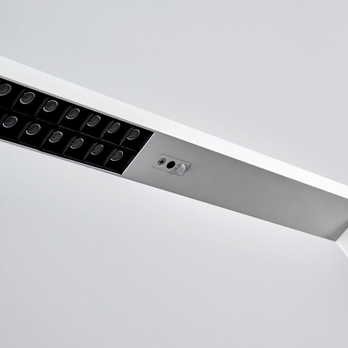 LED gulvlampe Jolinda dimbar hvit med dagslyssensor - bevegelsessensor detalj