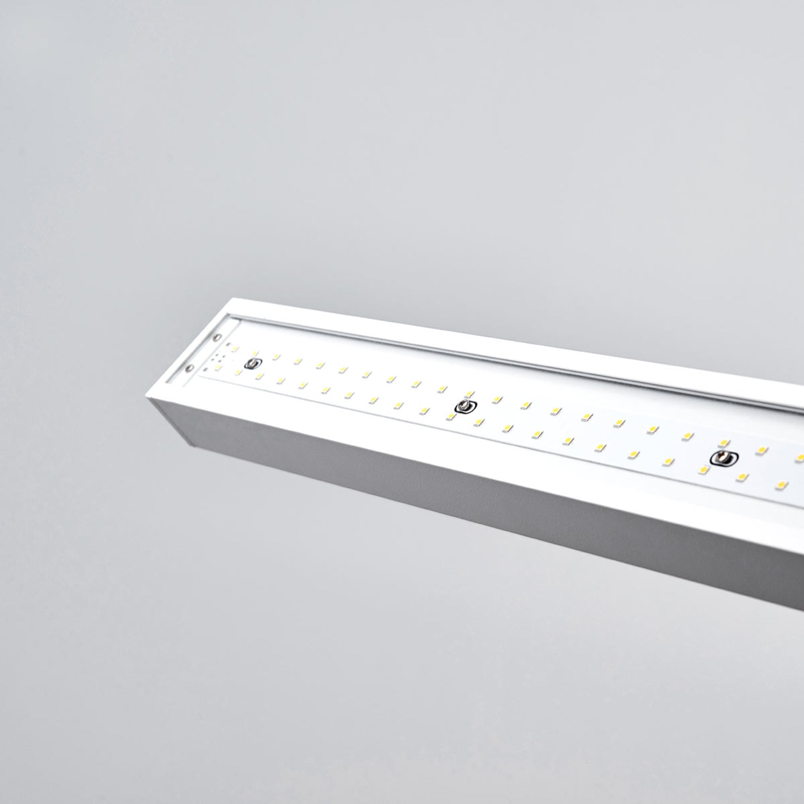 LED gulvlampe Jolinda dimbar hvit med dagslyssensor - sideprofil