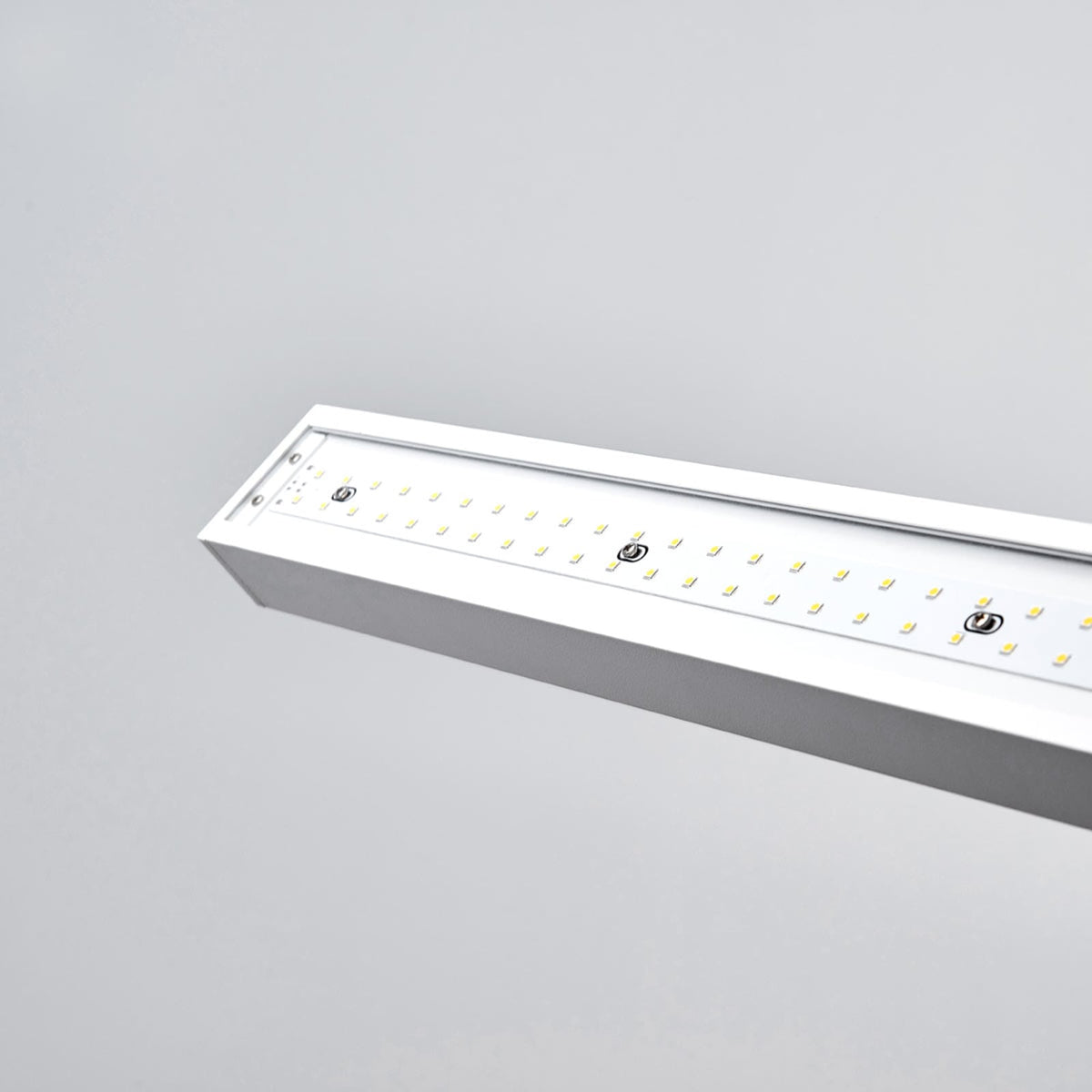 LED gulvlampe Jolinda dimbar hvit med dagslyssensor - sideprofil