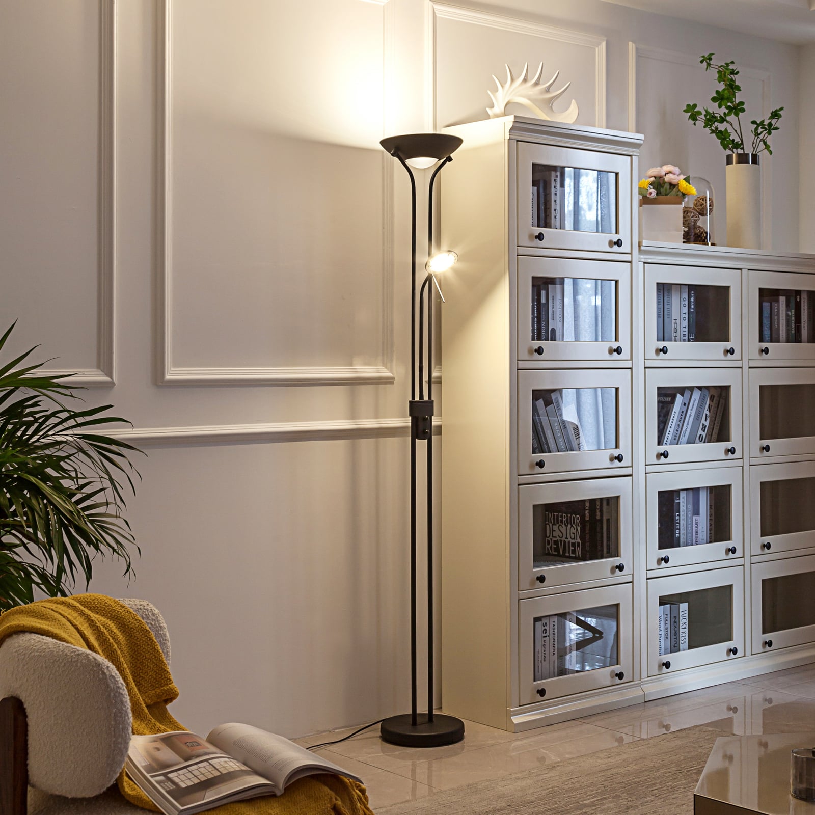 LED gulvlampe Josefin med lesearm dimbar svart forfra