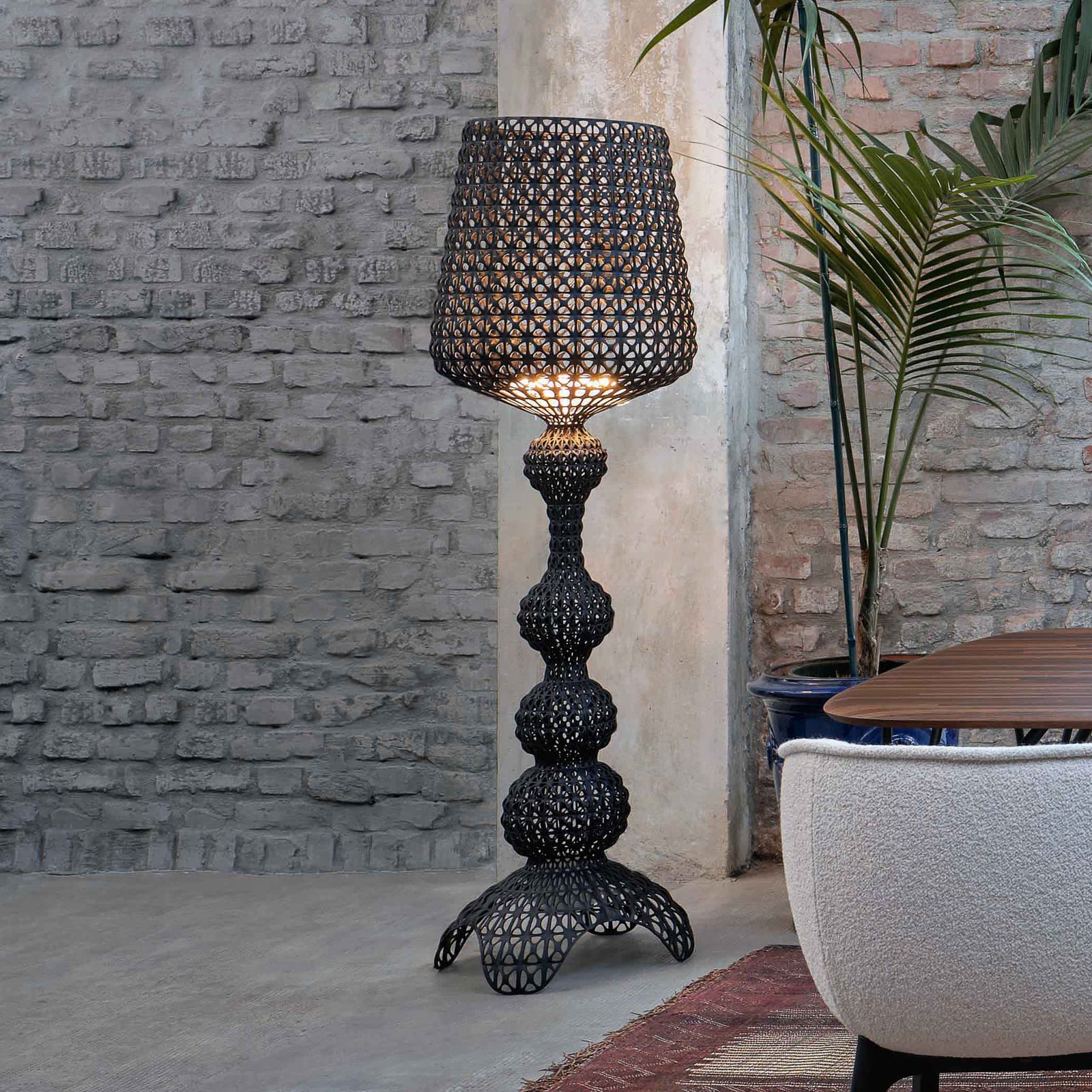LED gulvlampe Kabuki dimbar svart Ø50 cm 166 cm - Kartell