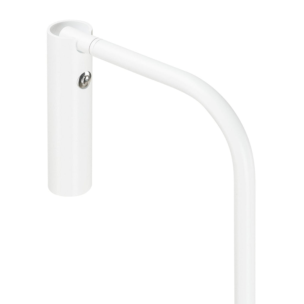 LED gulvlampe Karpo dimbar hvit aluminium 6,5W 3000K lyser i mørkt rom