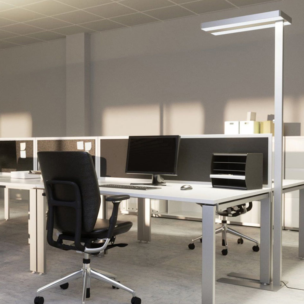 LED gulvlampe Logan Neo dimbar sølv aluminium forfra