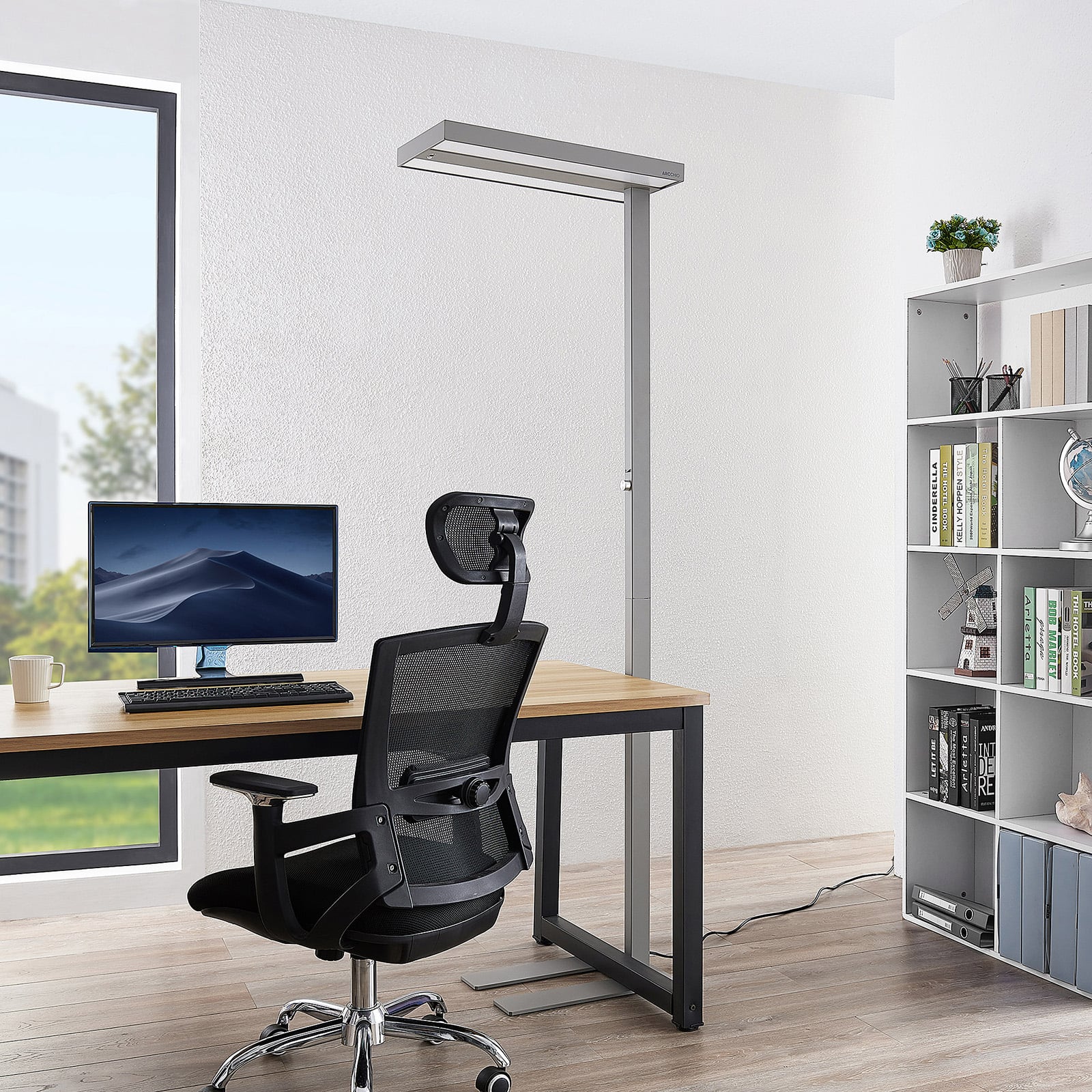 LED gulvlampe Logan Pro dimbar med bevegelsessensor sølv detalj av dimmer