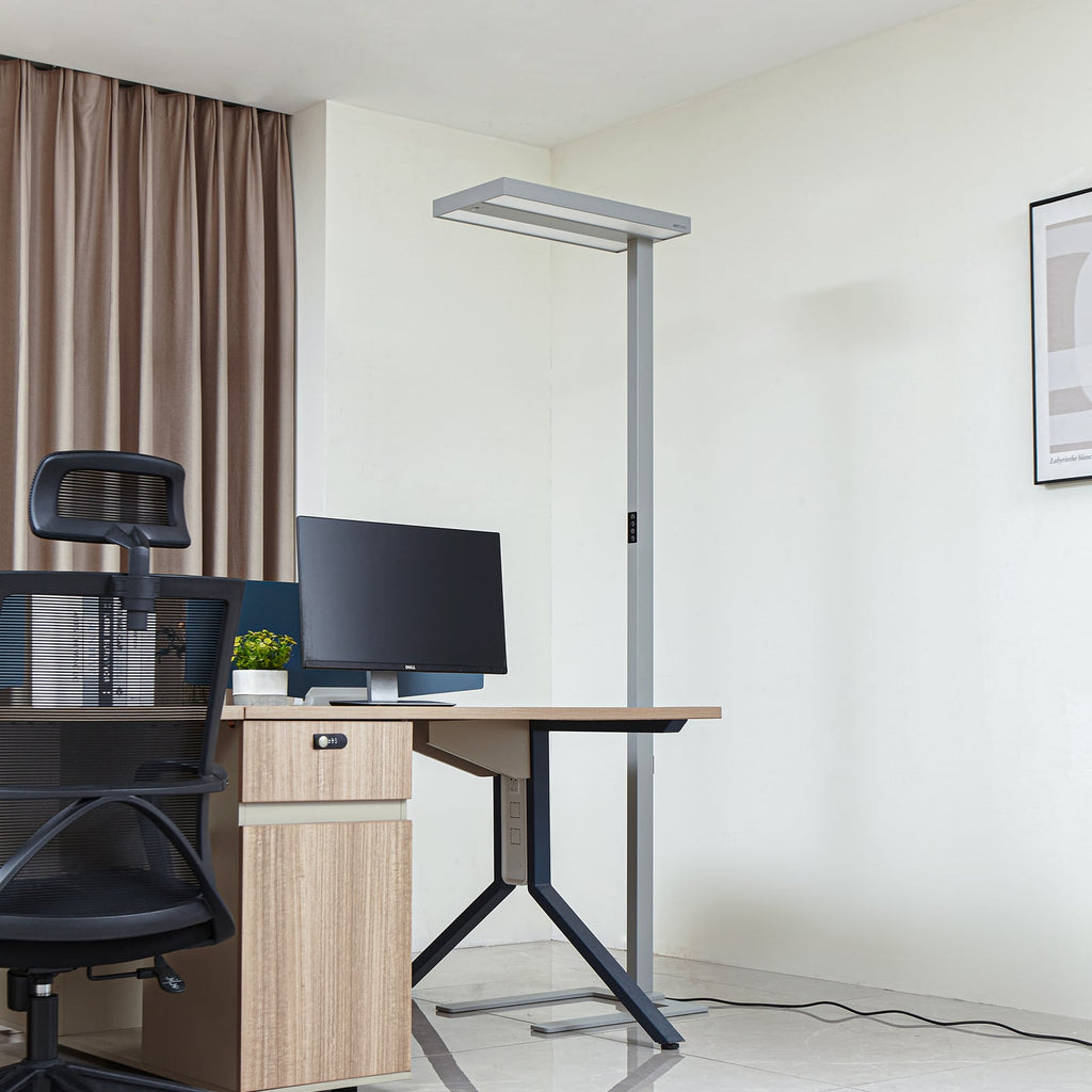 LED gulvlampe Logan Ultra HCL CCT dimbar sølv detalj av berøringsdimmer