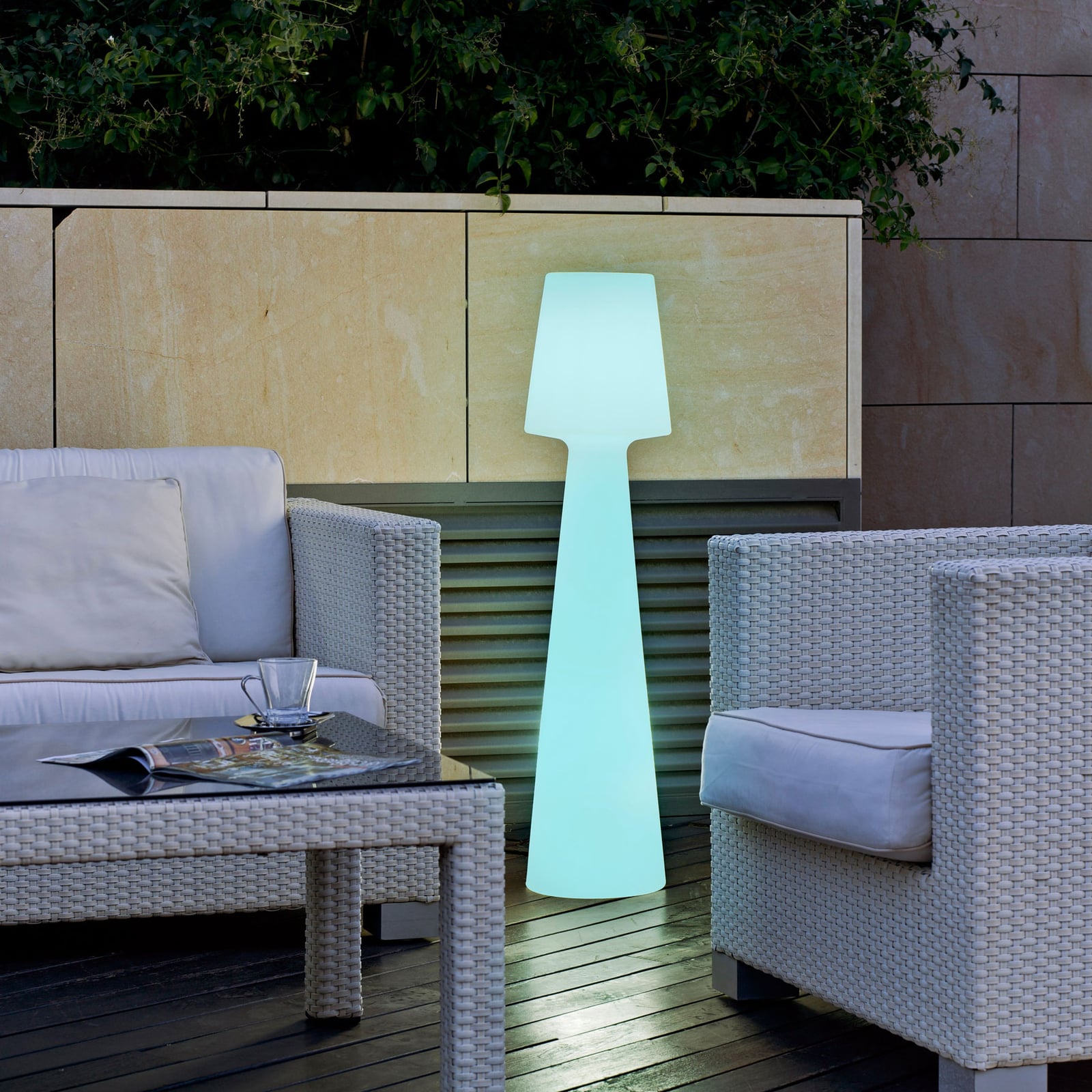 LED gulvlampe Lola oppladbar RGB dimbar 110 cm IP65 bakside