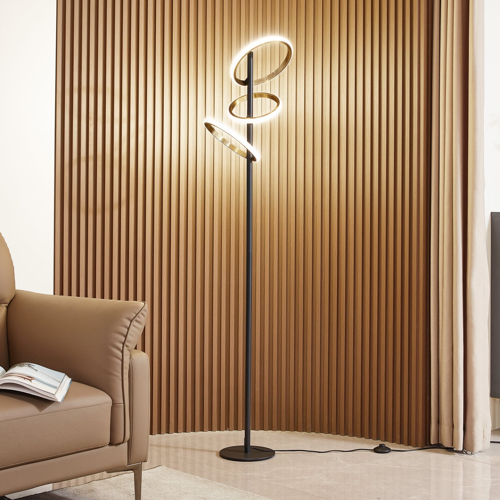 LED gulvlampe Madu svart/gull dimbar front