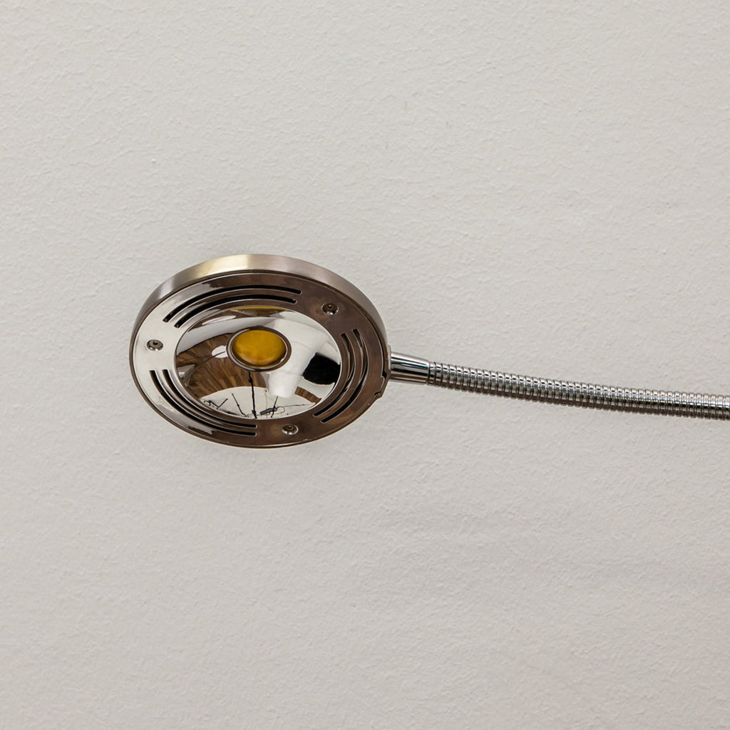 LED gulvlampe Malea dimbar matt nikkel satinert glassplate topp