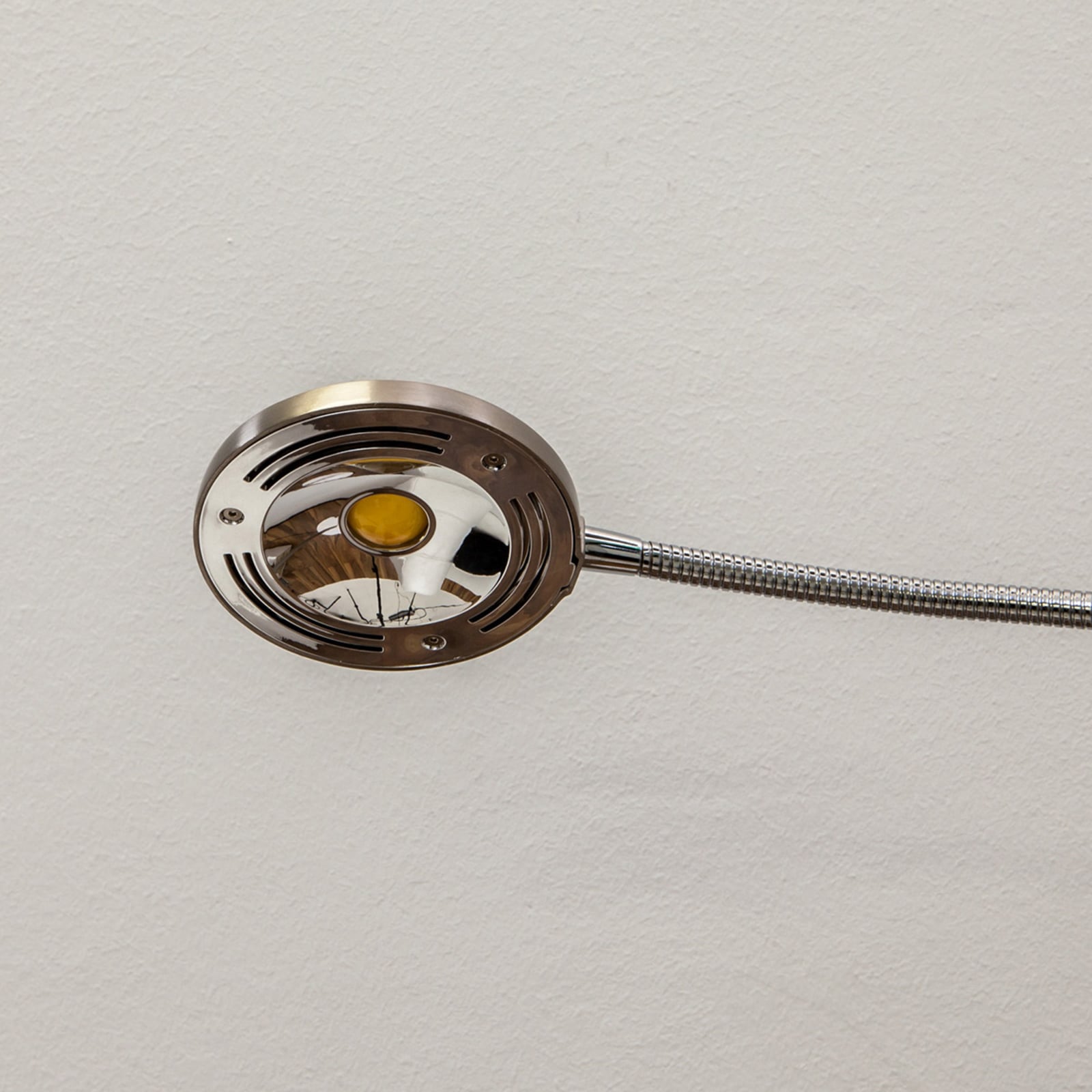 LED gulvlampe Malea dimbar matt nikkel satinert glassplate topp