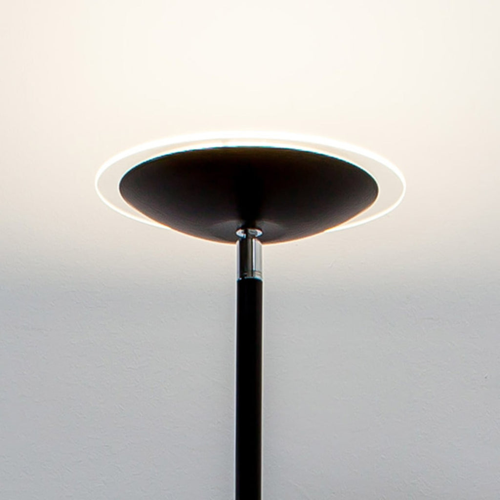 LED-gulvlampe Malea svart metall dimbar 180 cm montert i rom