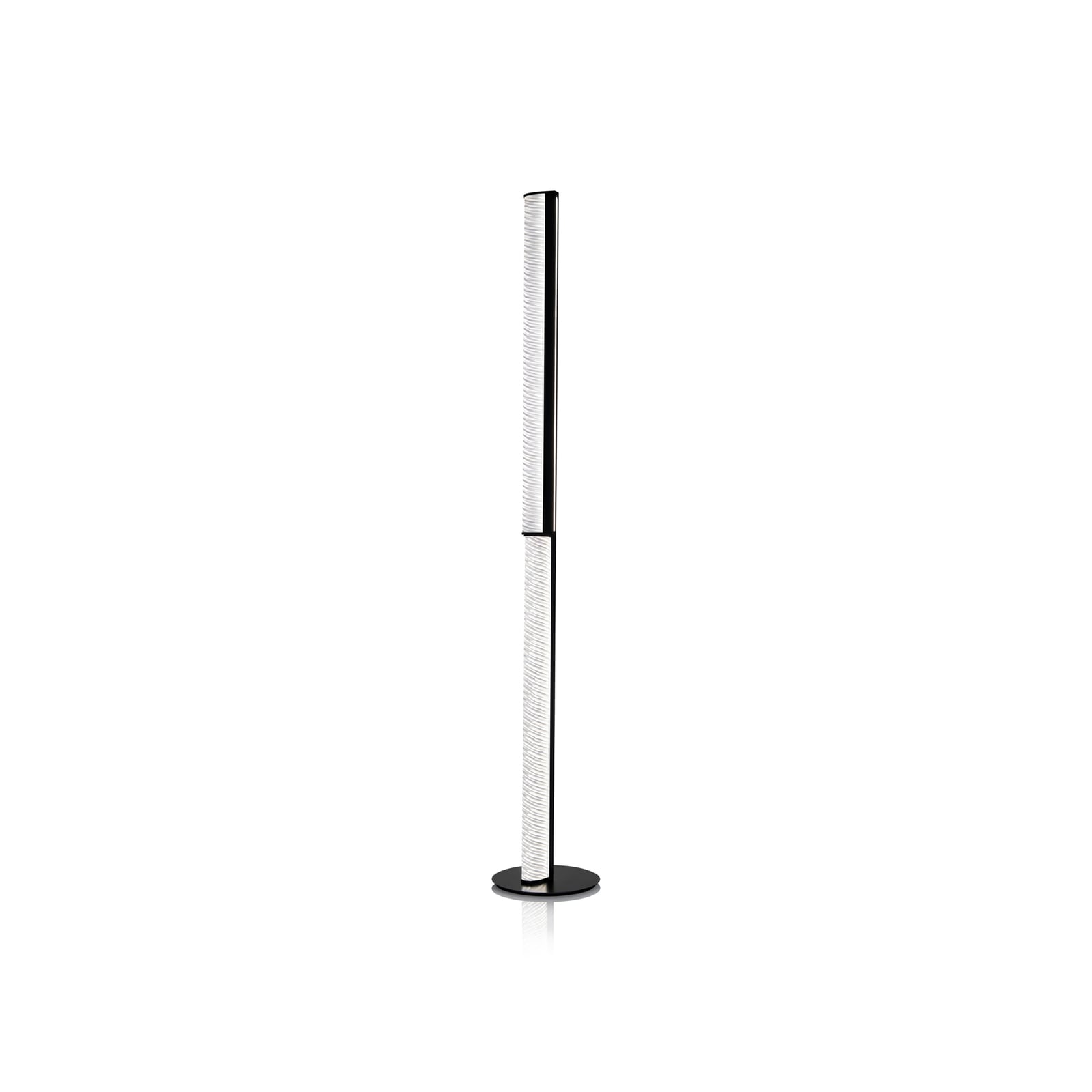 LED gulvlampe Modula plissé vridd svart 194 cm nærbilde av dimmer