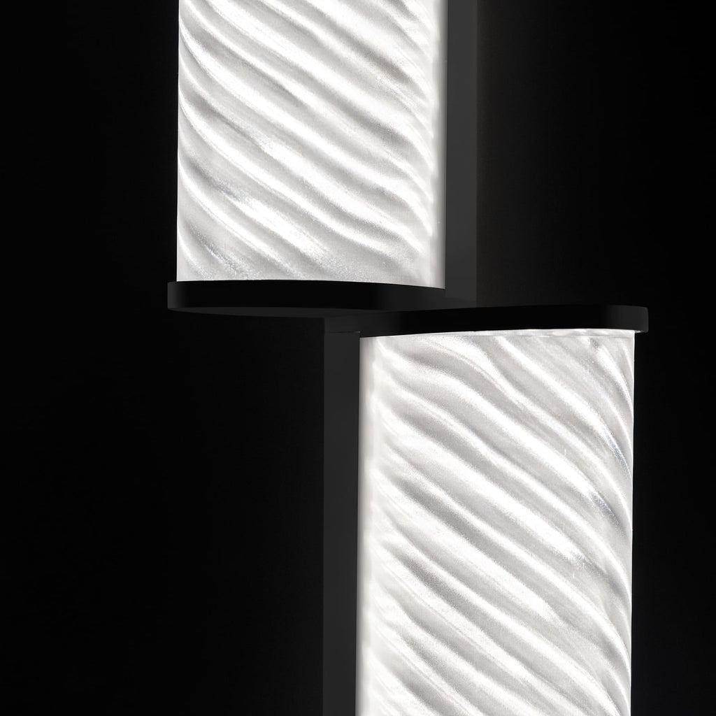 LED gulvlampe Modula plissé vridd svart 194 cm base detalj