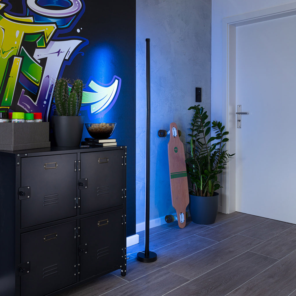 Detalj av LED gulvlampe Motion Light RGB dimbar med fjernkontroll 150 cm