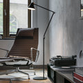 LED gulvlampe NJP svart justerbar fra forfra