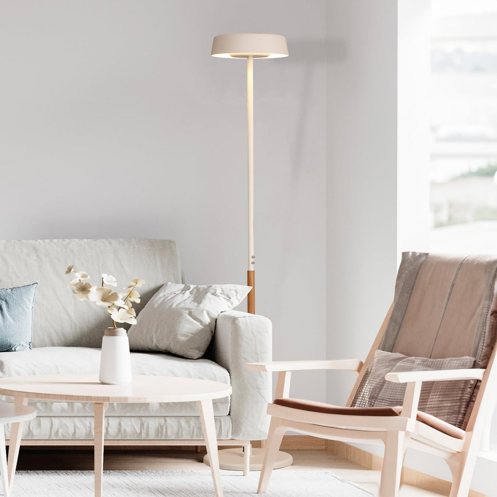 LED-gulvlampe Noa II hvit og trefarget forfra