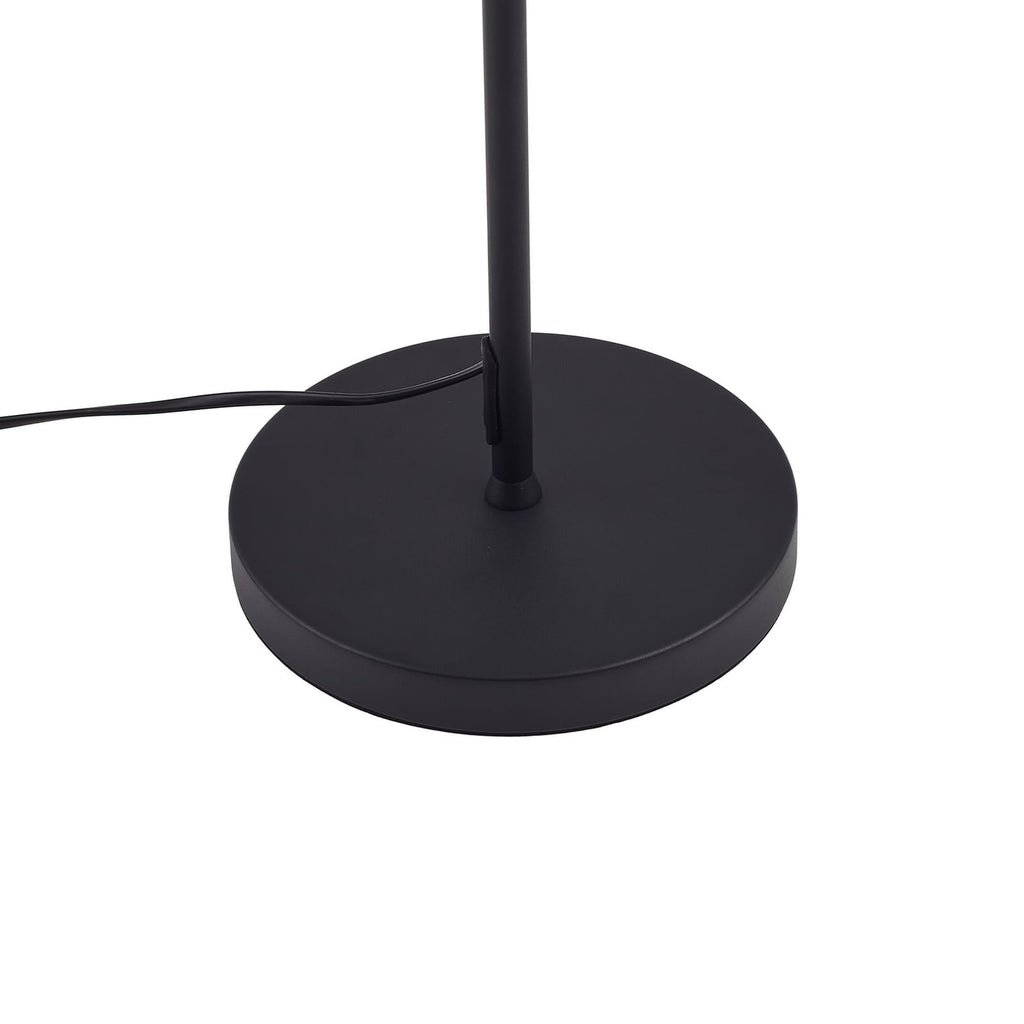 LED gulvlampe Norvind svart metall 140 cm varmhvit opplyst i mørkt rom