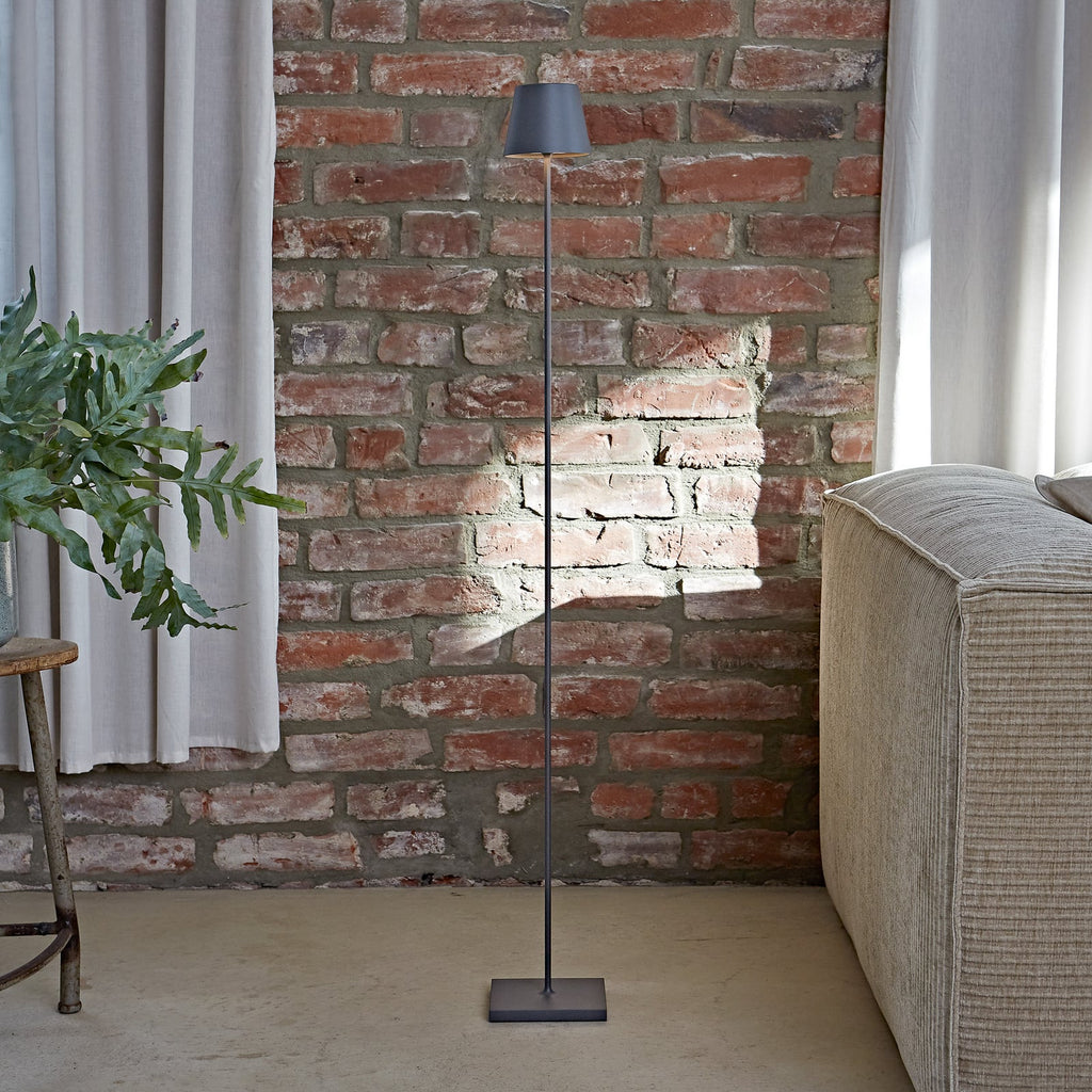 LED gulvlampe Nuindie oppladbar dimbar grafitt 120 cm forfra