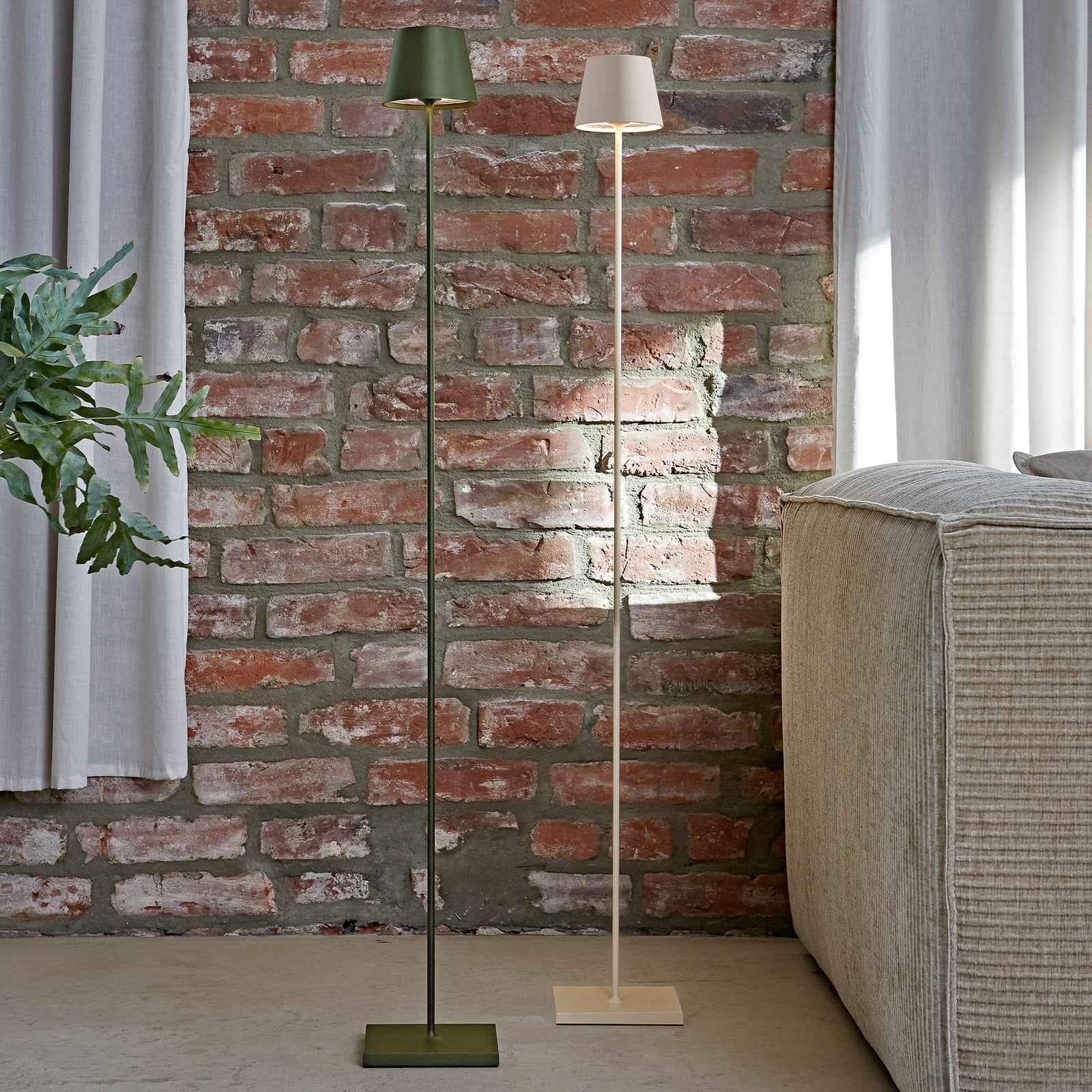 LED gulvlampe Nuindie oppladbar dimbar grønn 120 cm montert