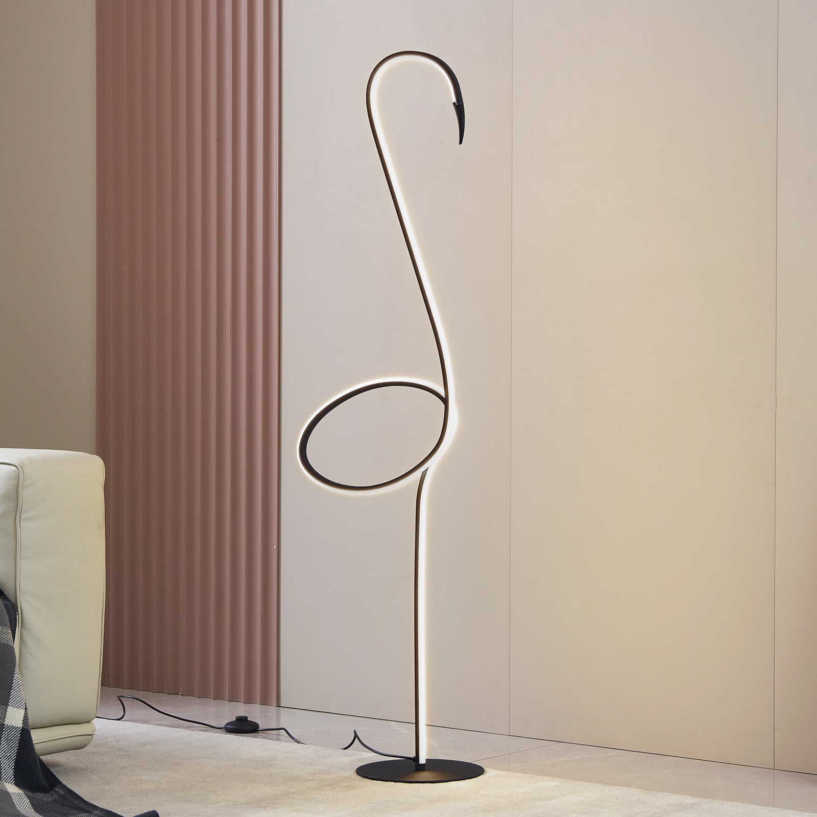 LED gulvlampe Pajaro svart CCT dimbar 130 cm forfra