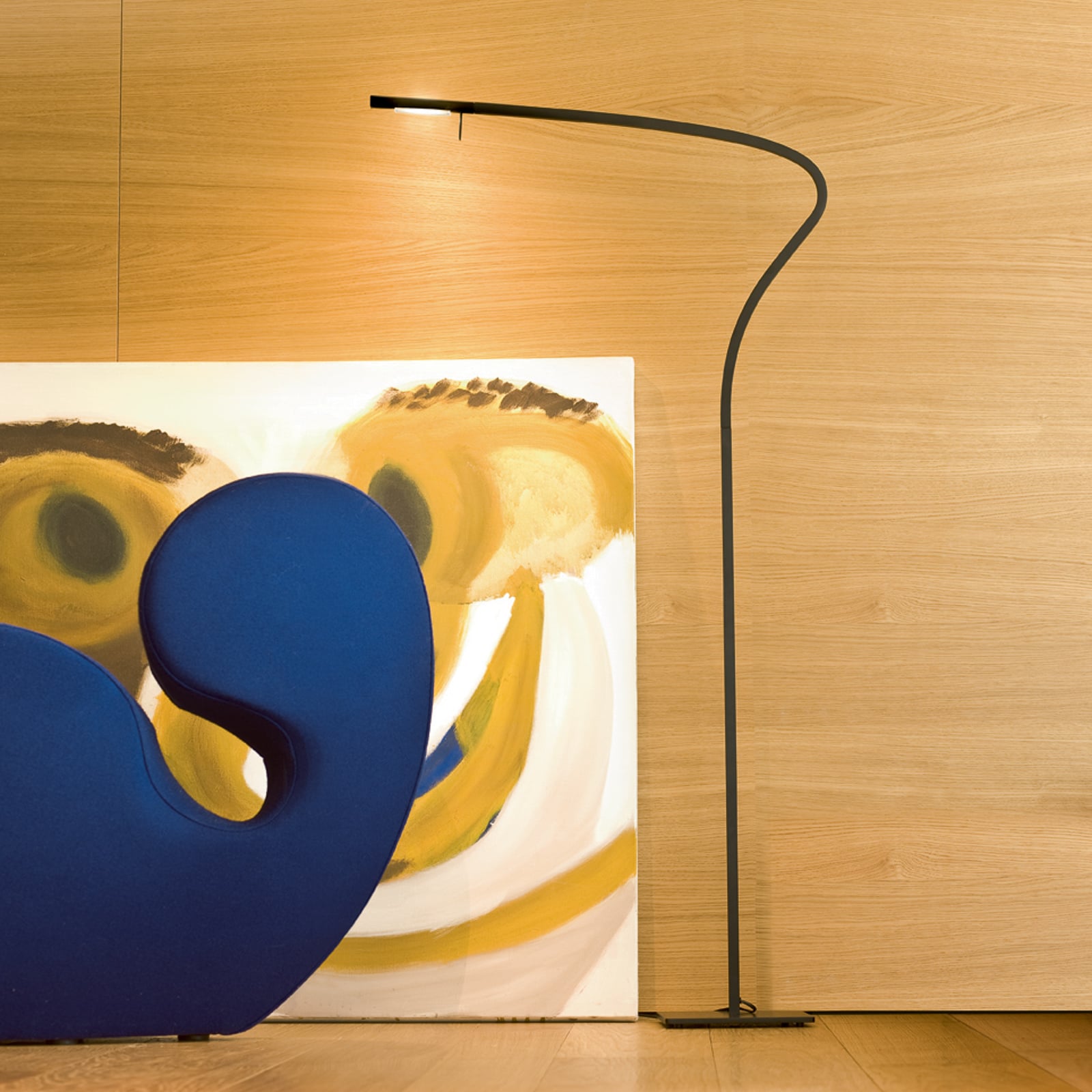 LED gulvlampe Paraph F3 dimbar svart aluminium bakside