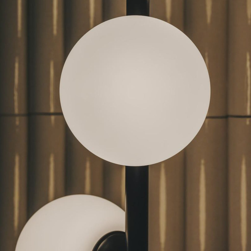 LED gulvlampe Perlina 3-lys stål svart 170 cm CCT bakside