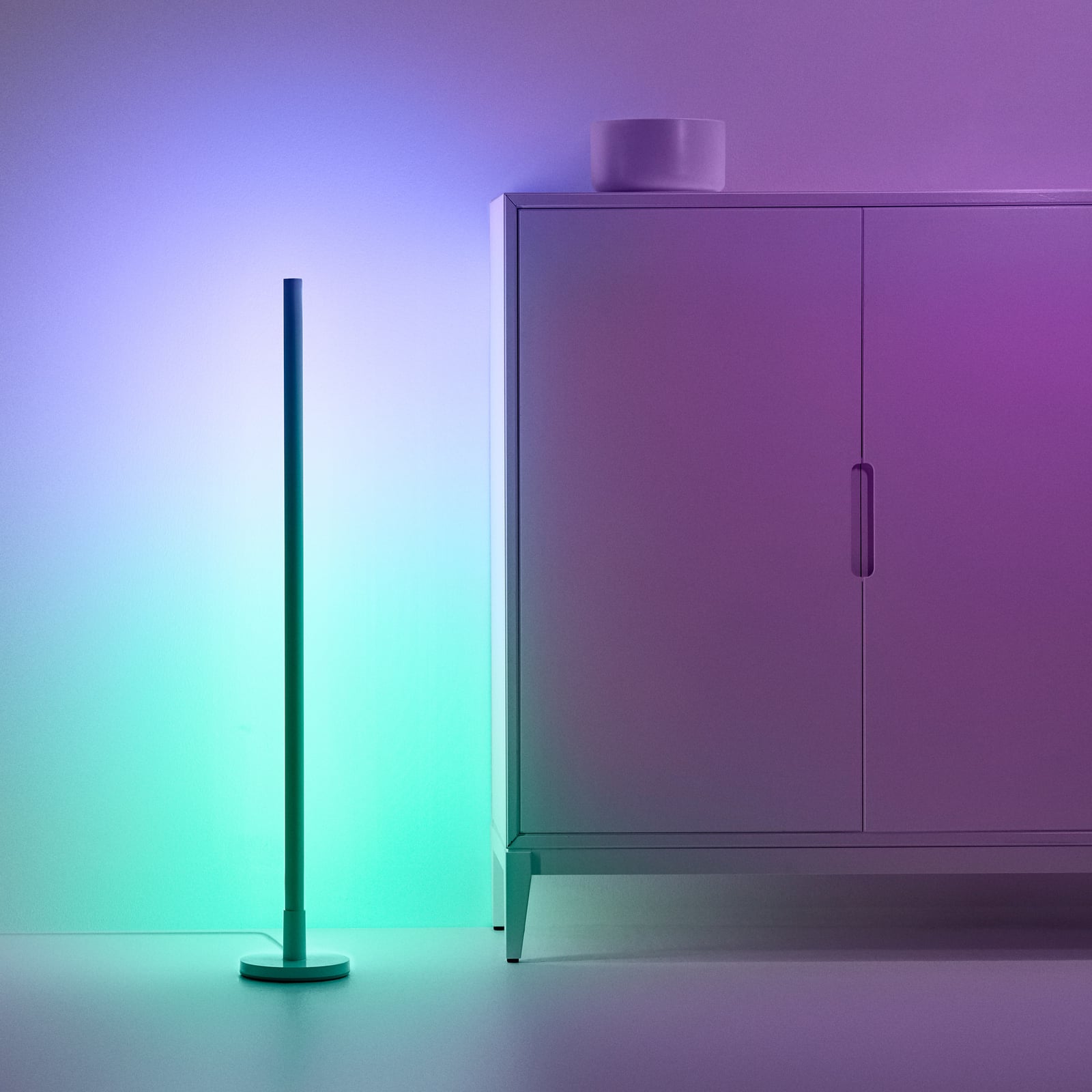 LED gulvlampe Pole dimbar RGB WiFi hvit bakside