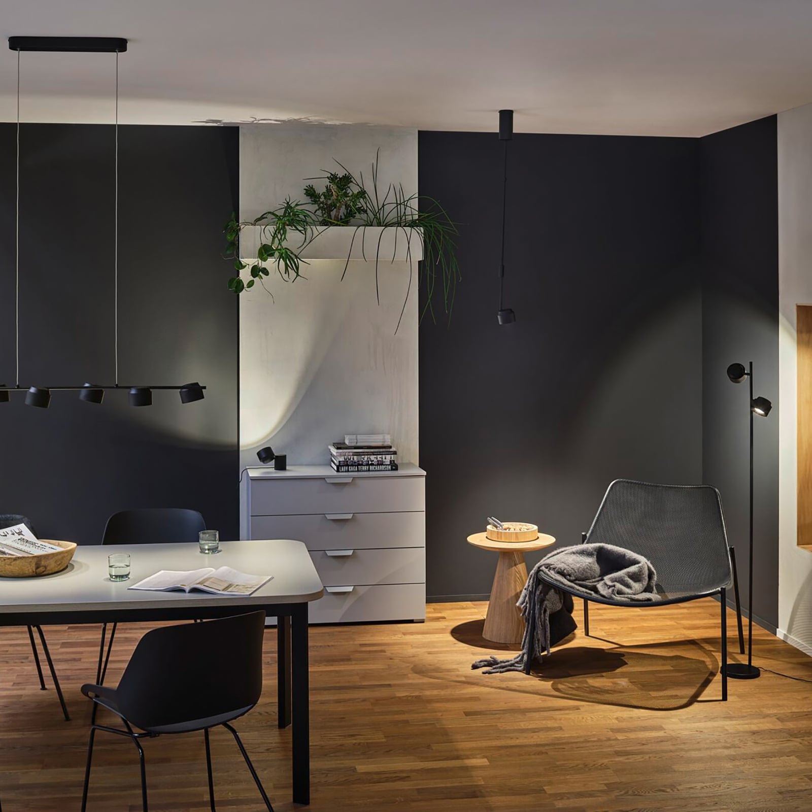 LED gulvlampe Puric Pane I 2-lys dimbar svart 145 cm kabel og plugg
