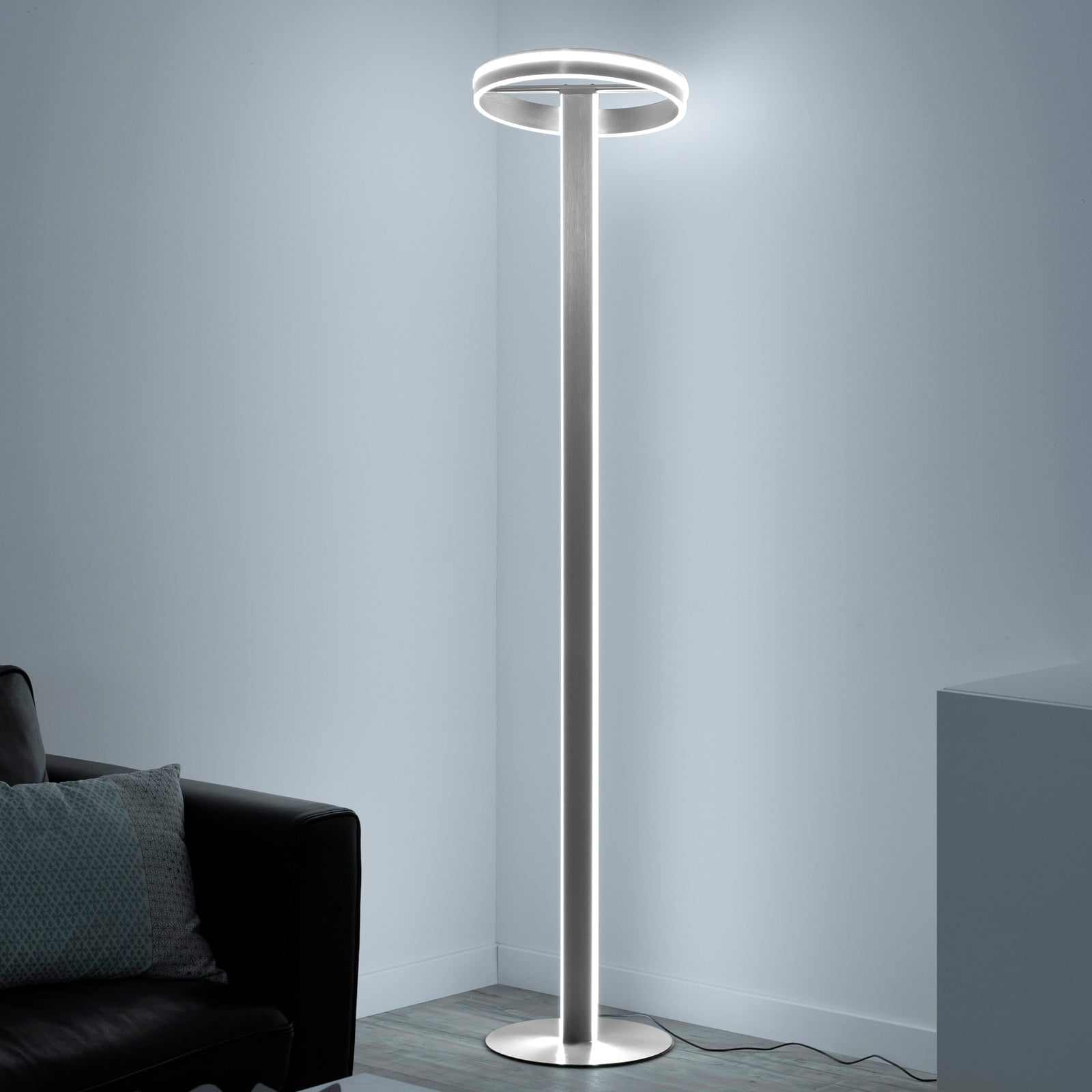 LED gulvlampe Q-Vito med ring dimbar CCT Zigbee 42W forfra