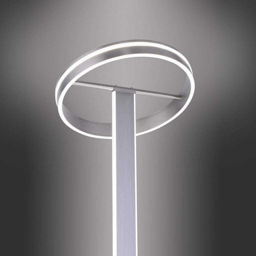 LED gulvlampe Q-Vito med ring dimbar CCT Zigbee 42W i aksjon med justerbart lys