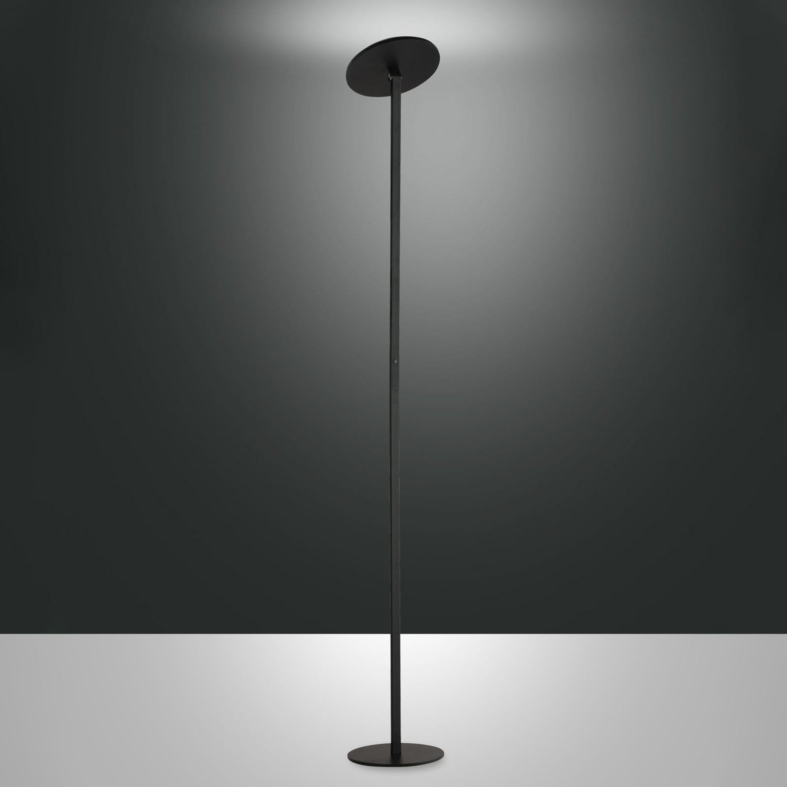 LED gulvlampe Regina dimbar CCT svart 180 cm 35W detalj av touchdimmer