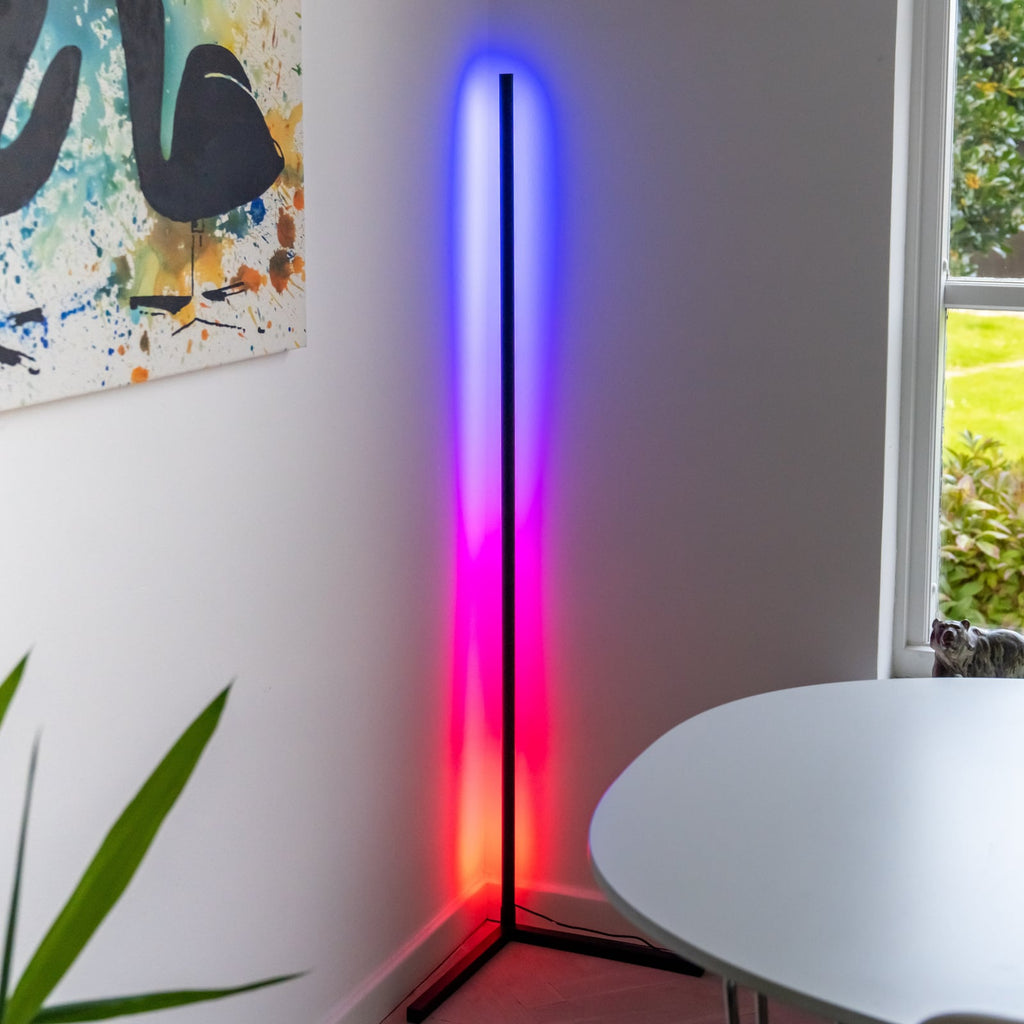 LED gulvlampe RGB dimbar svart 140 cm 22W - Lite Bulb Moments synkronisering med musikk