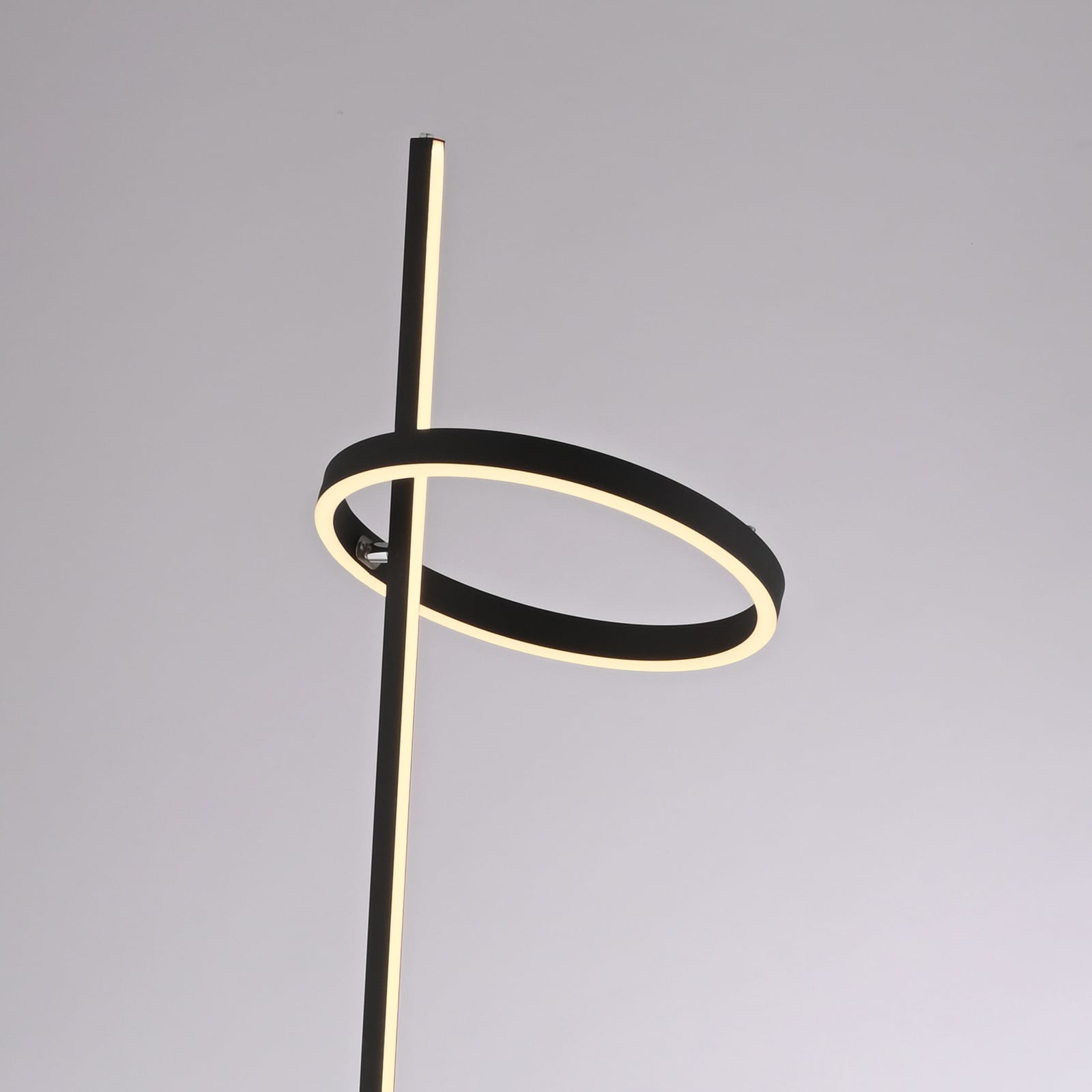 LED gulvlampe Ritus dimbar berøringsdimmer svart helhetlig design