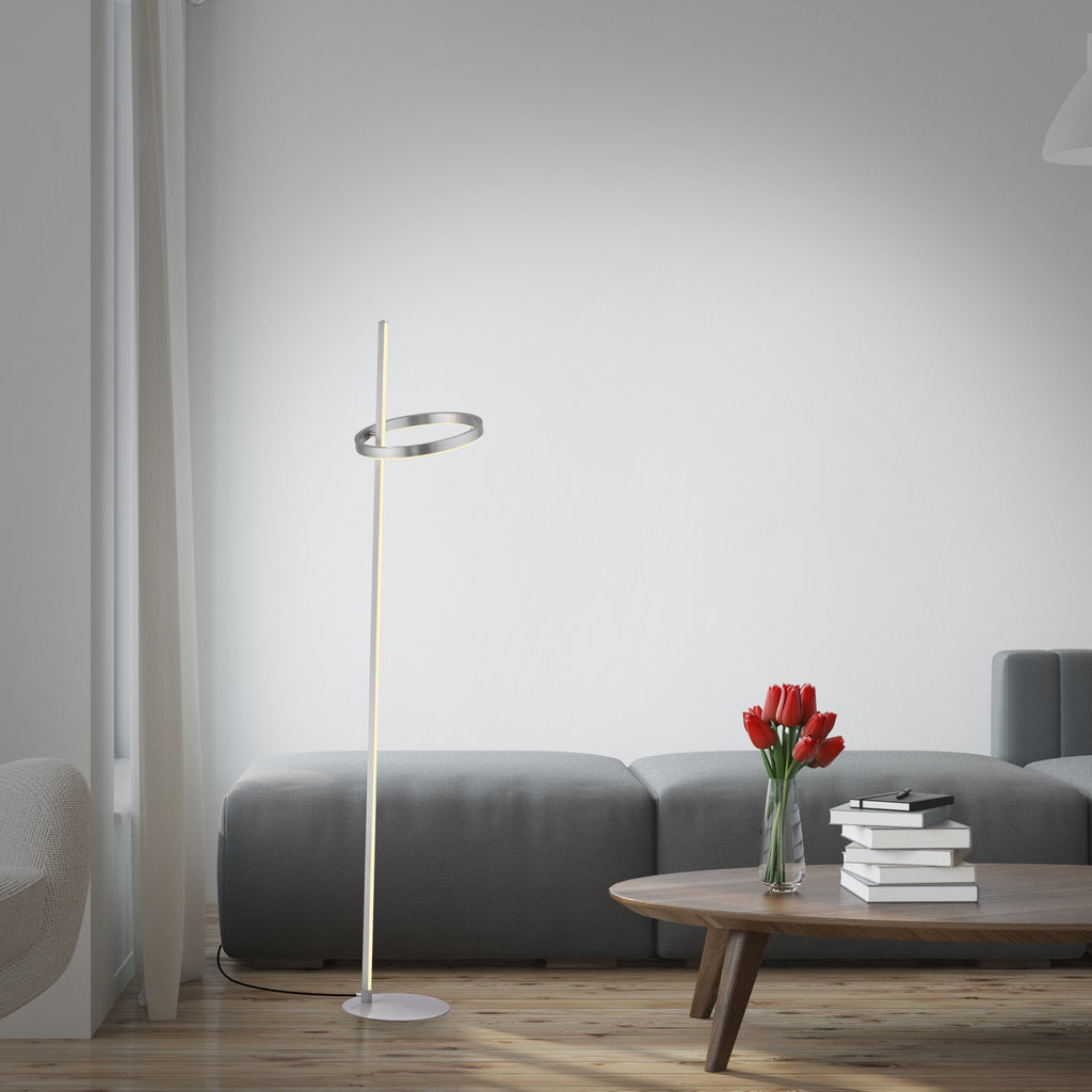 LED-gulvlampe Ritus sølv jern dimbar 3000K 160 cm montert i rom