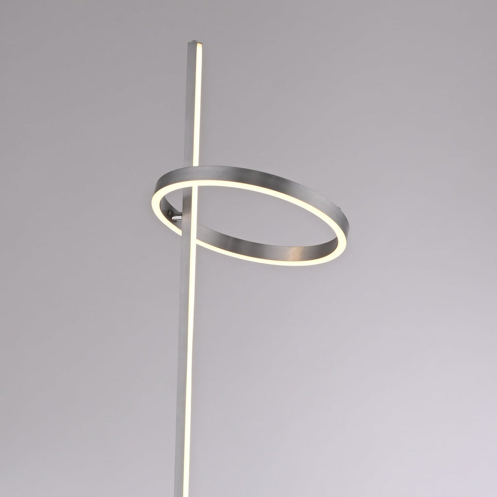 LED-gulvlampe Ritus sølv jern dimbar 3000K 160 cm kabeldetalj